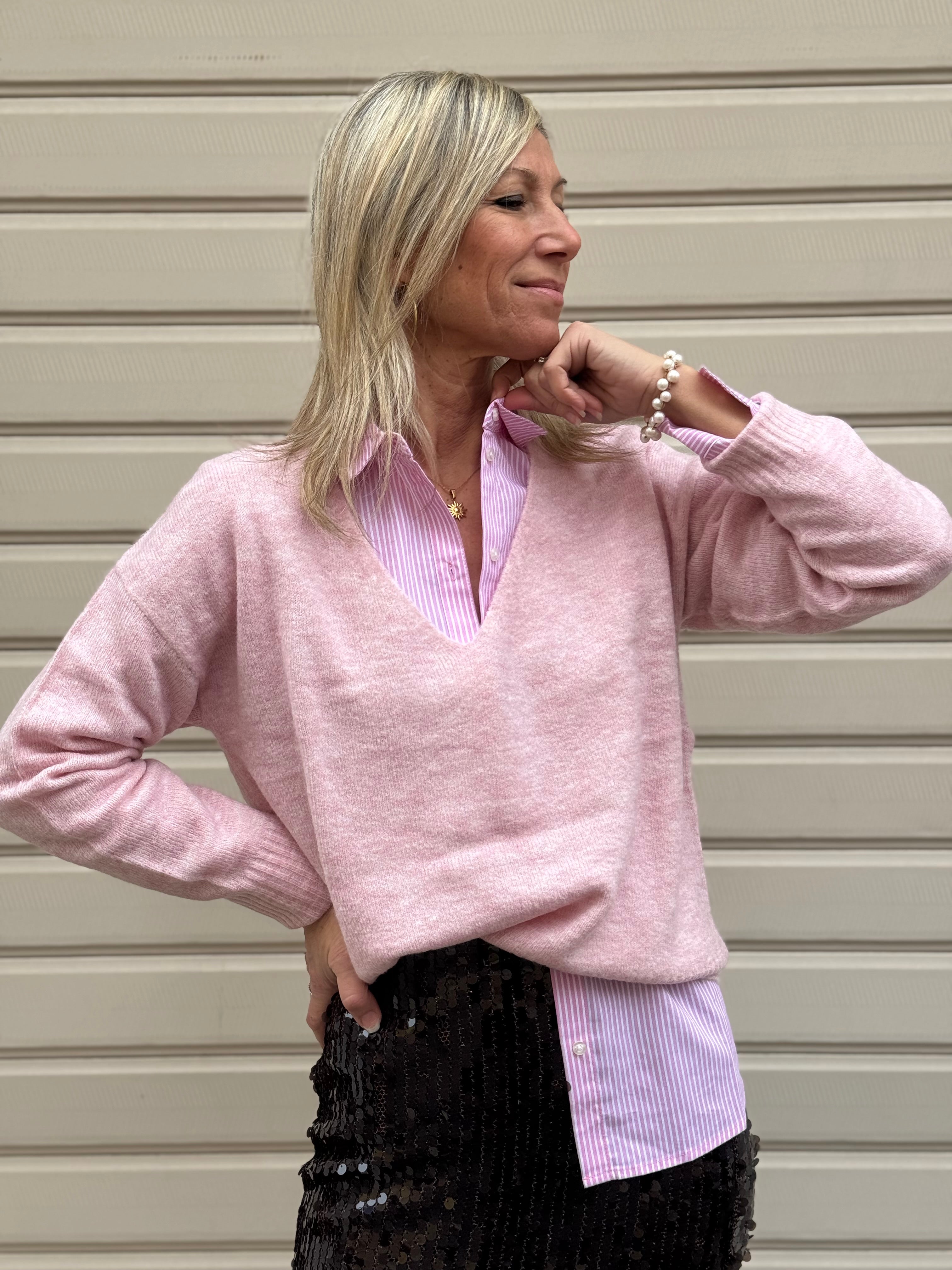 Maglia scollo v pastello 🖍️