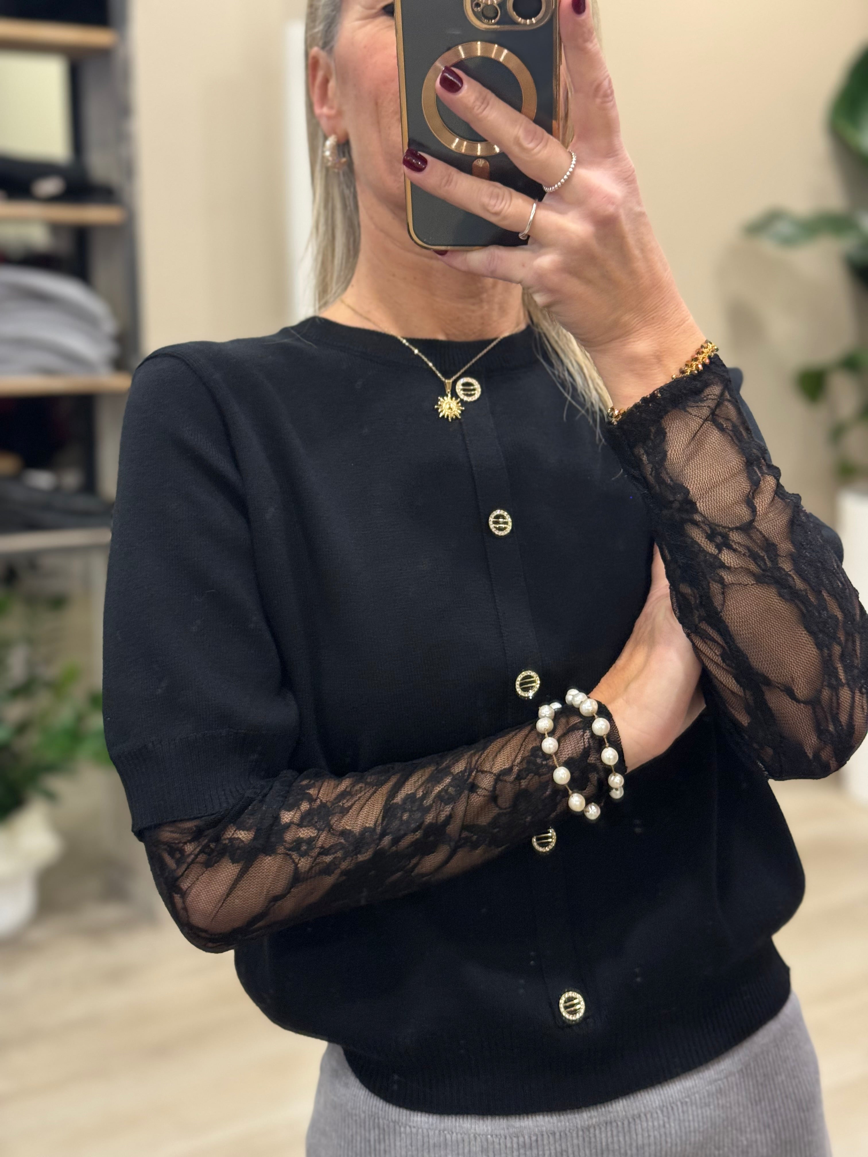 Maglia effetto cardigan manica pizzo