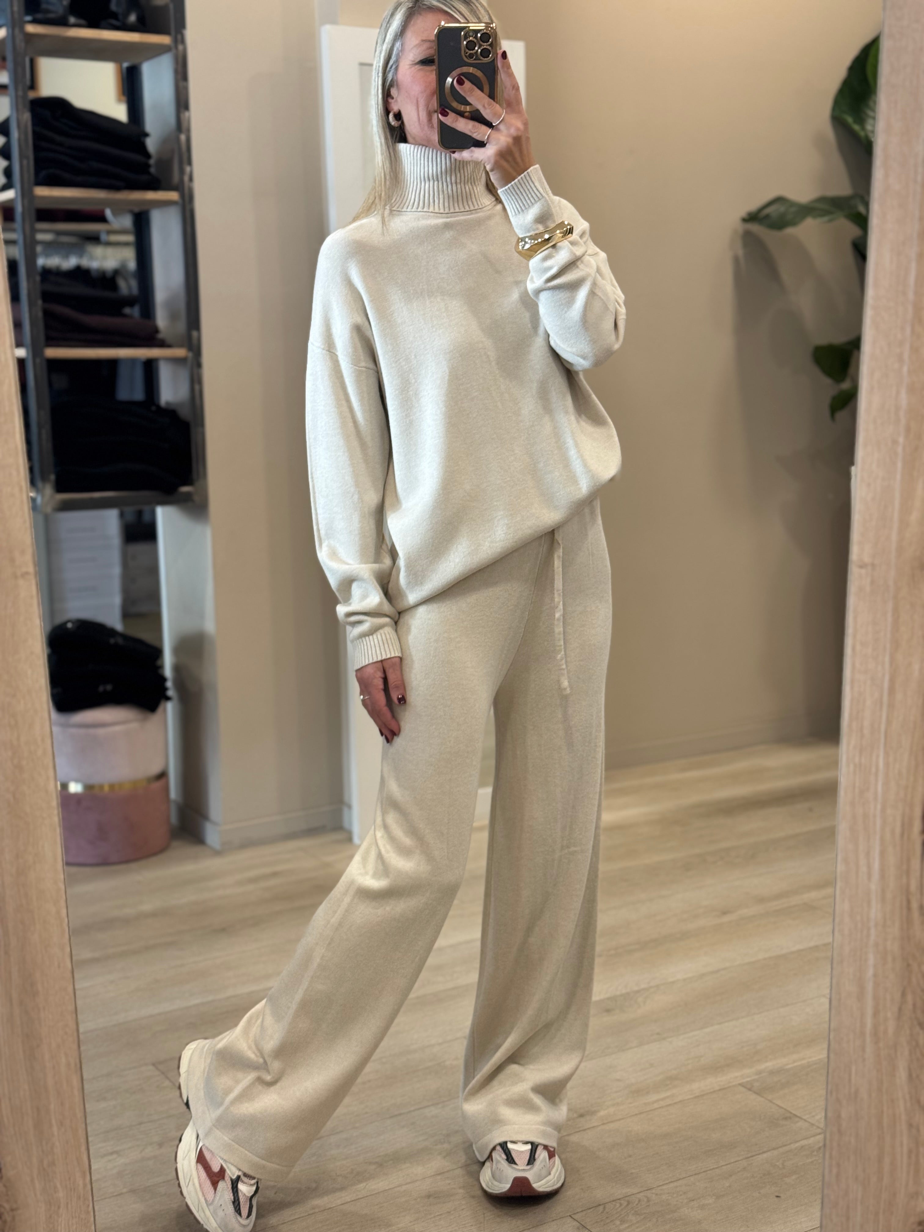 Coordinato in maglia dolcevita