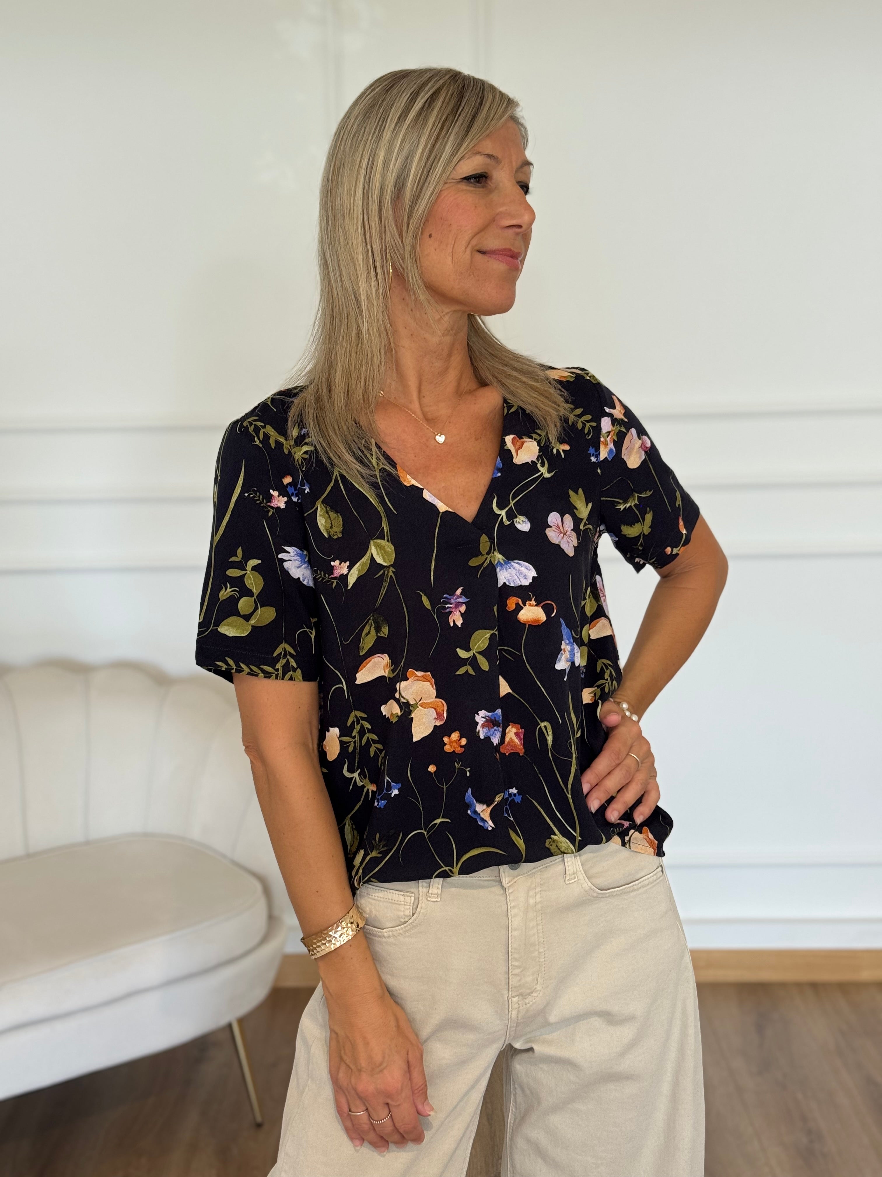 Blusa flora jdy