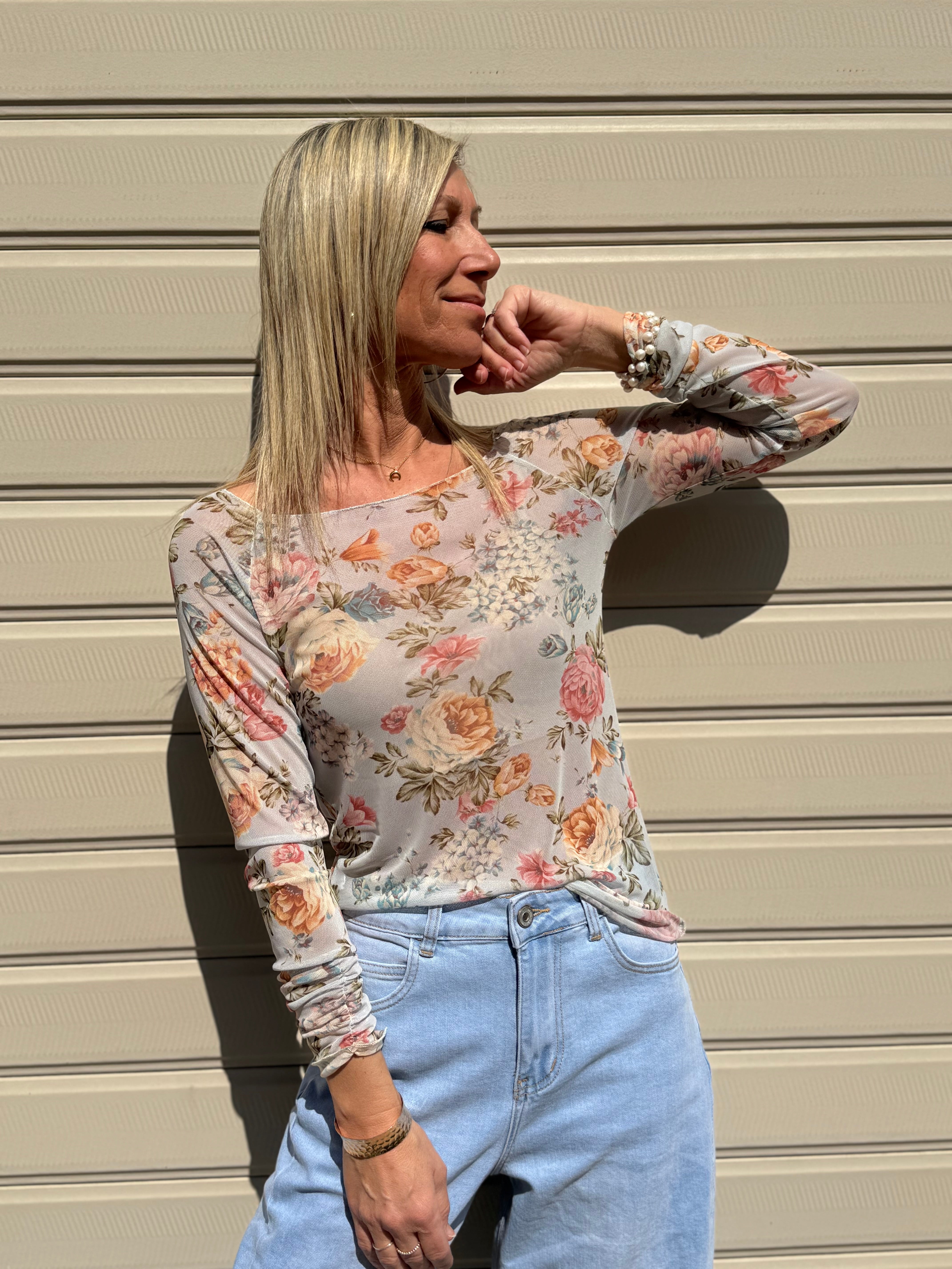 Maglia floreale kontatto