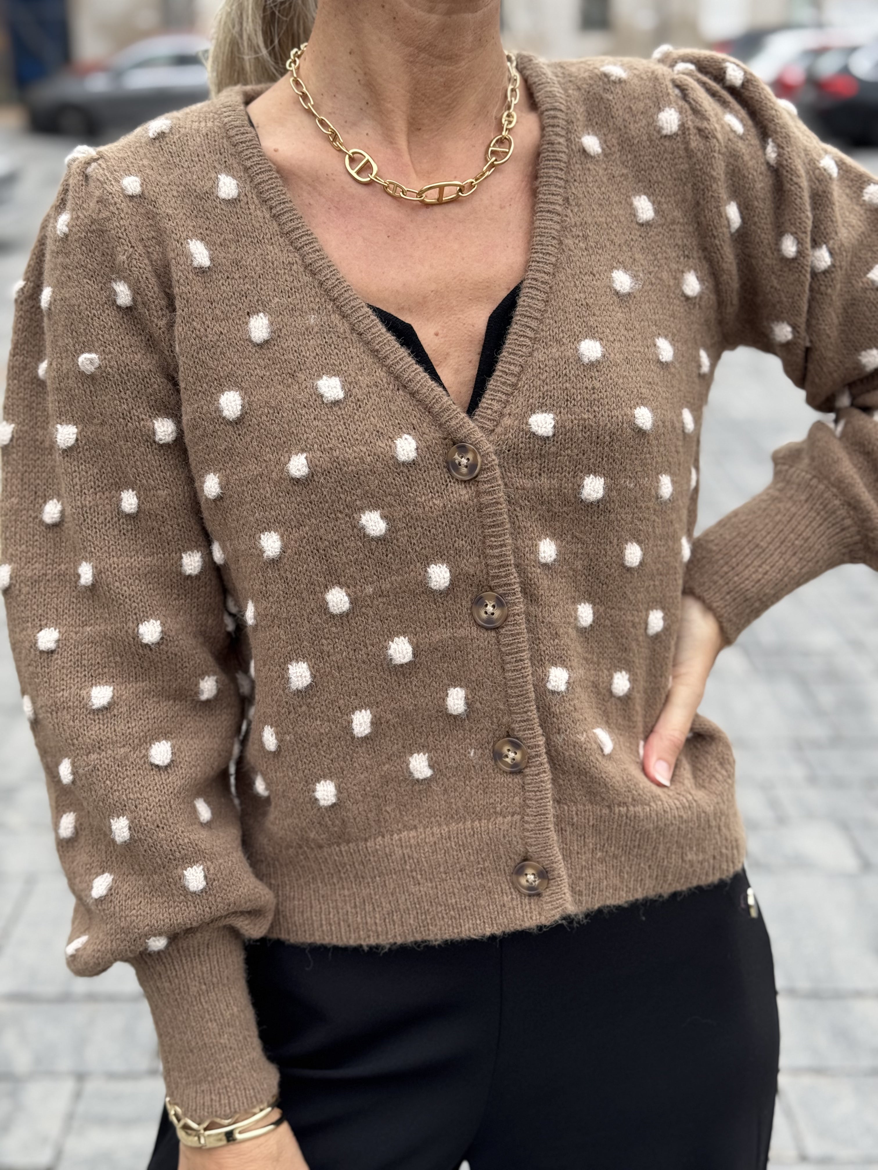 Cardigan pon pon