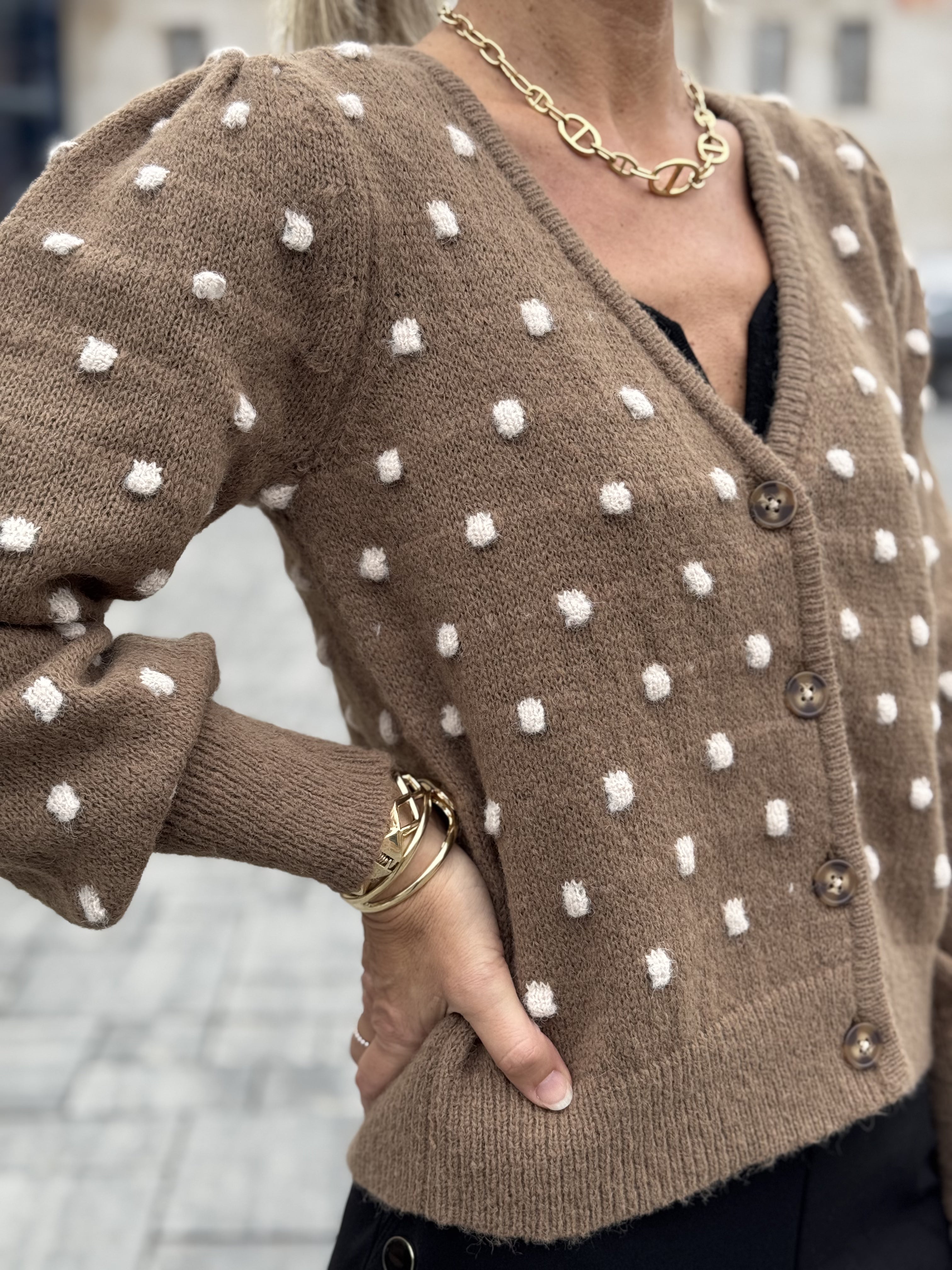 Cardigan pon pon