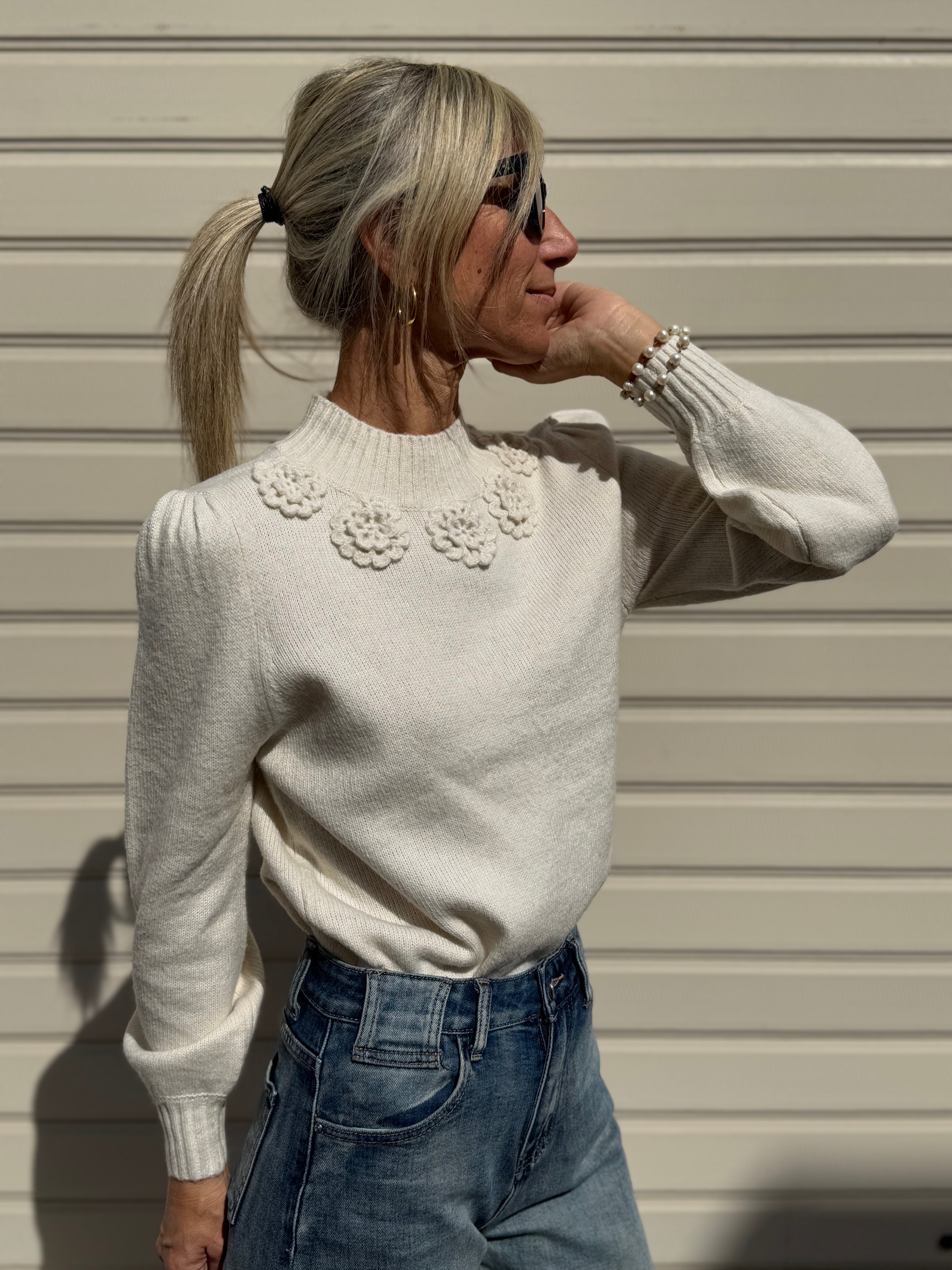 Maglia applicazioni rose artigli