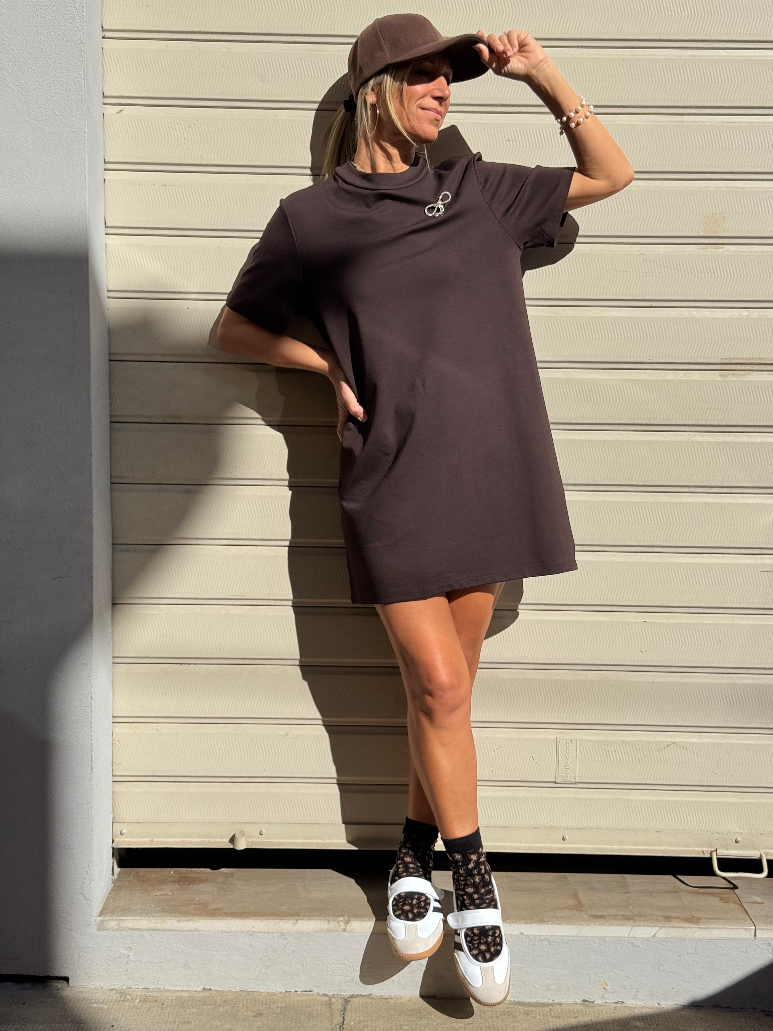 Abito spilla fiocco adora