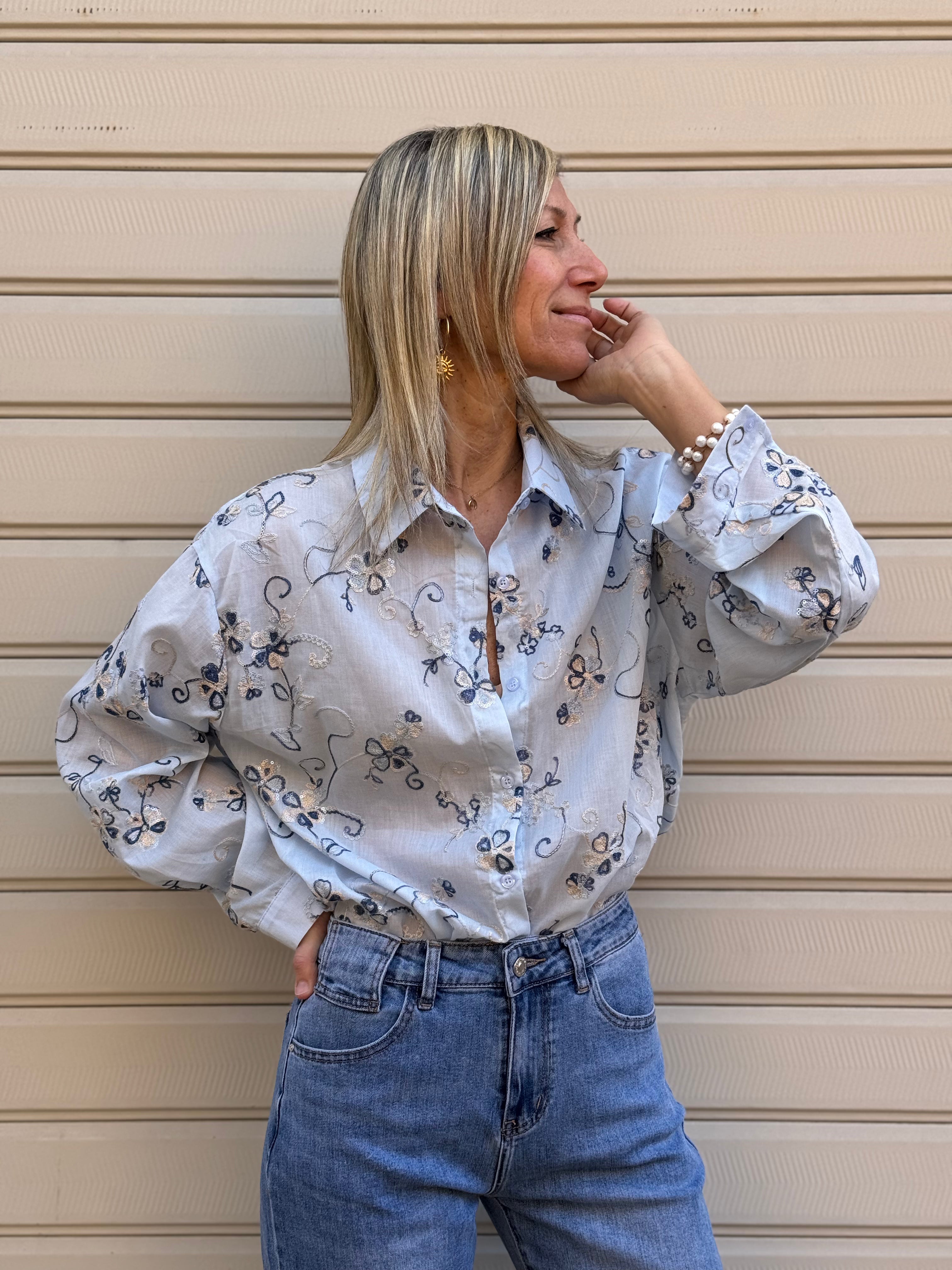 Camicia ricami e paillettes adora