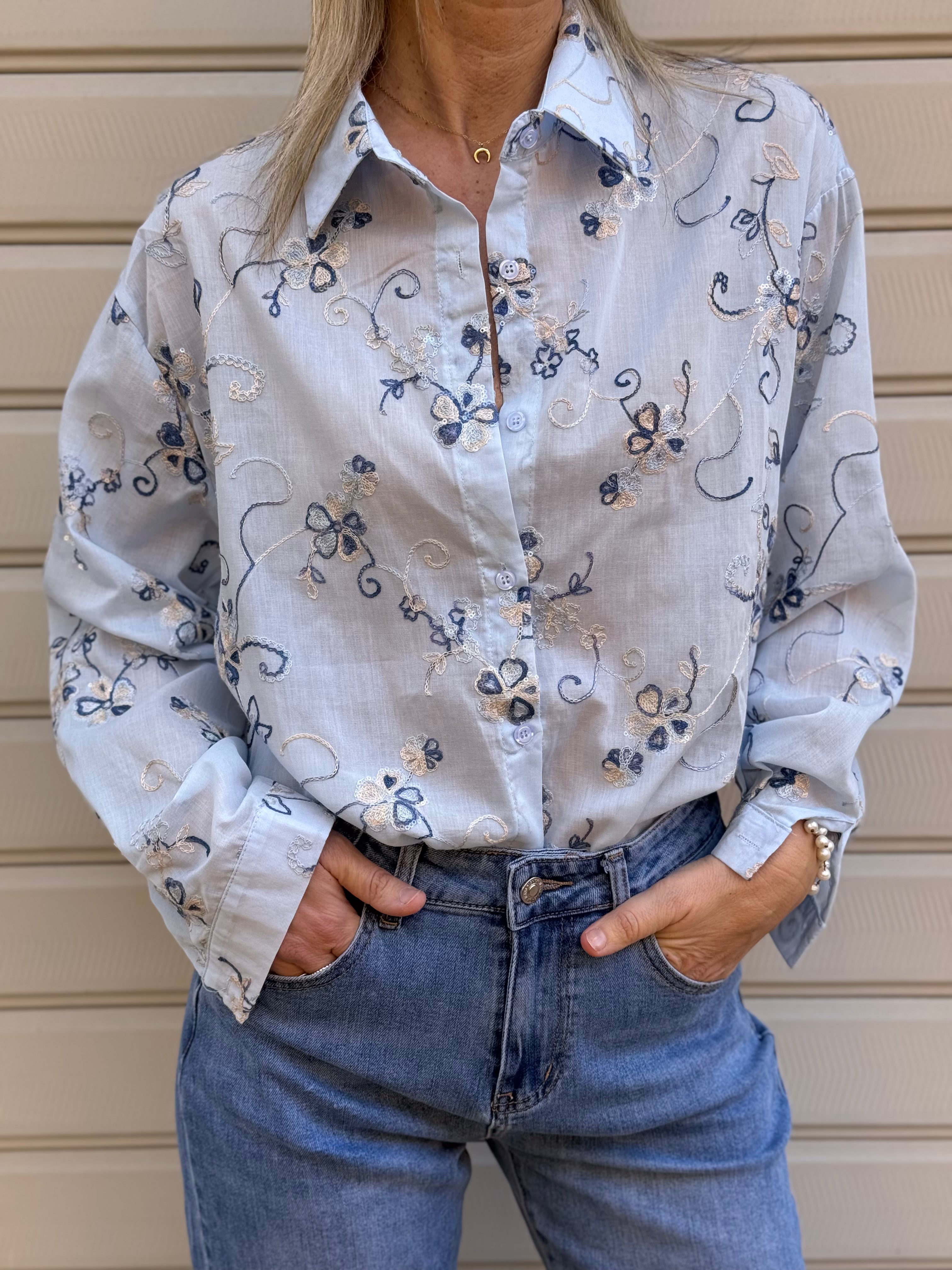 Camicia ricami e paillettes adora