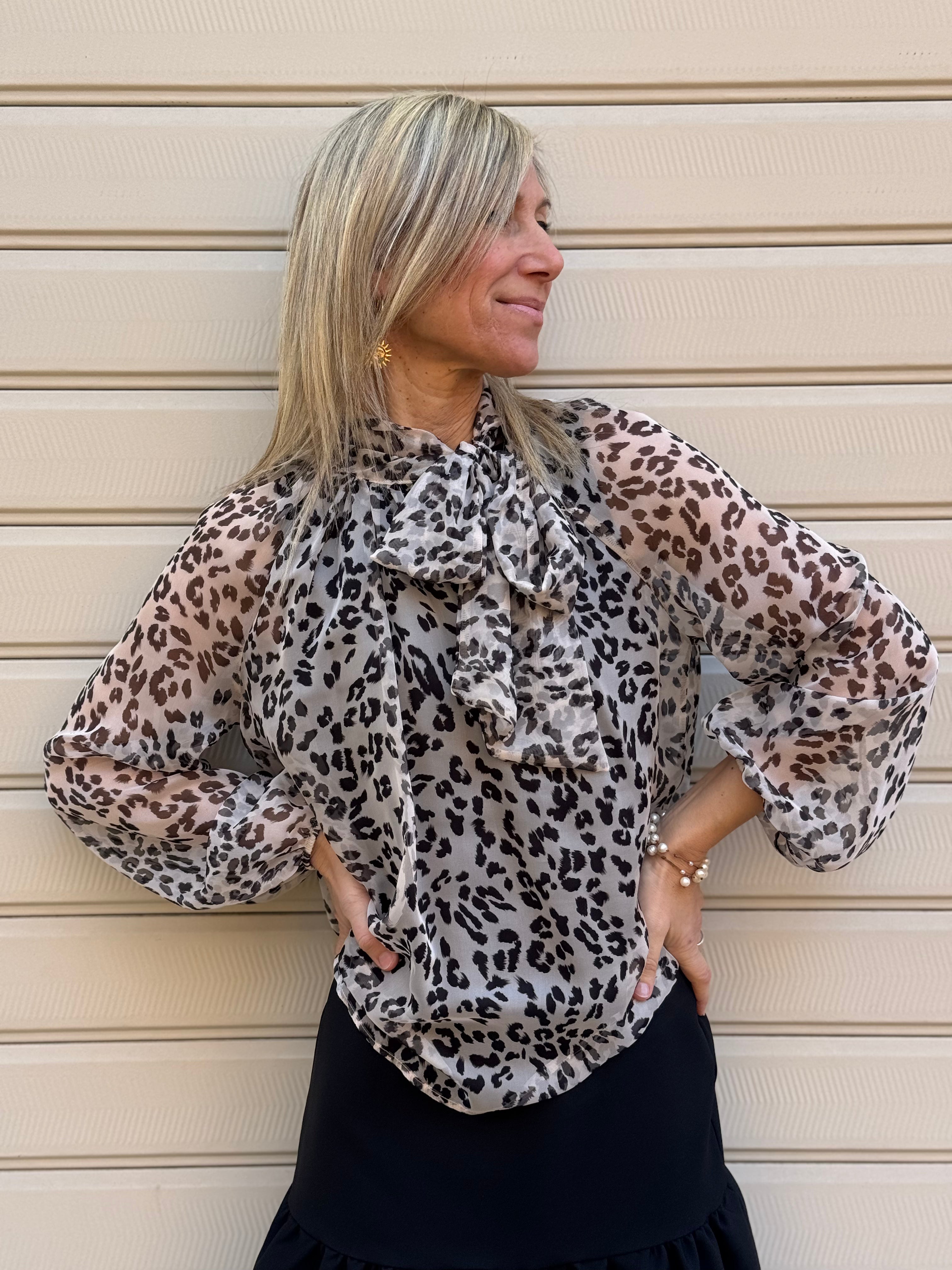 Blusa maculata fiocco mimì