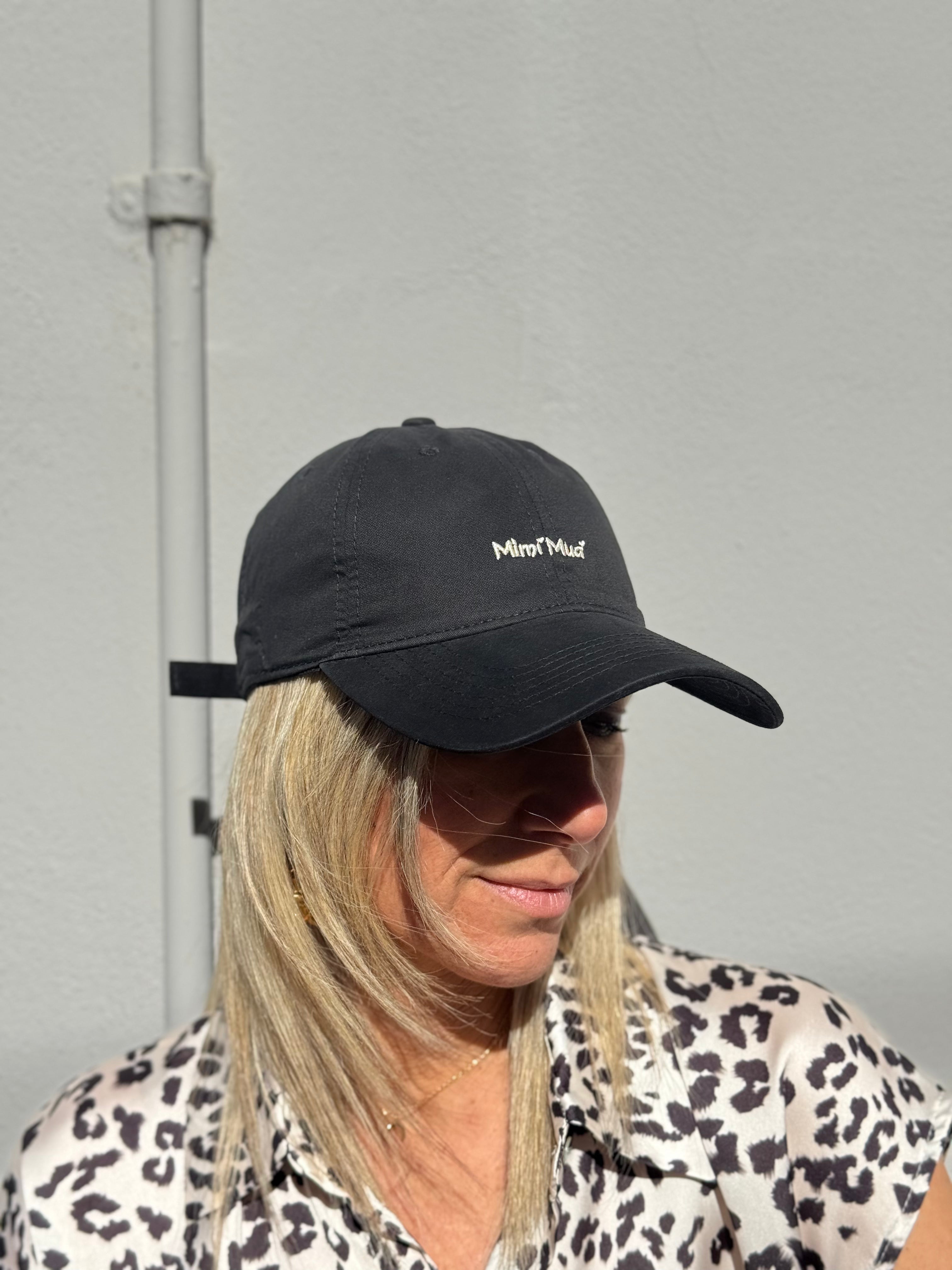 Cappello con visiera mimì