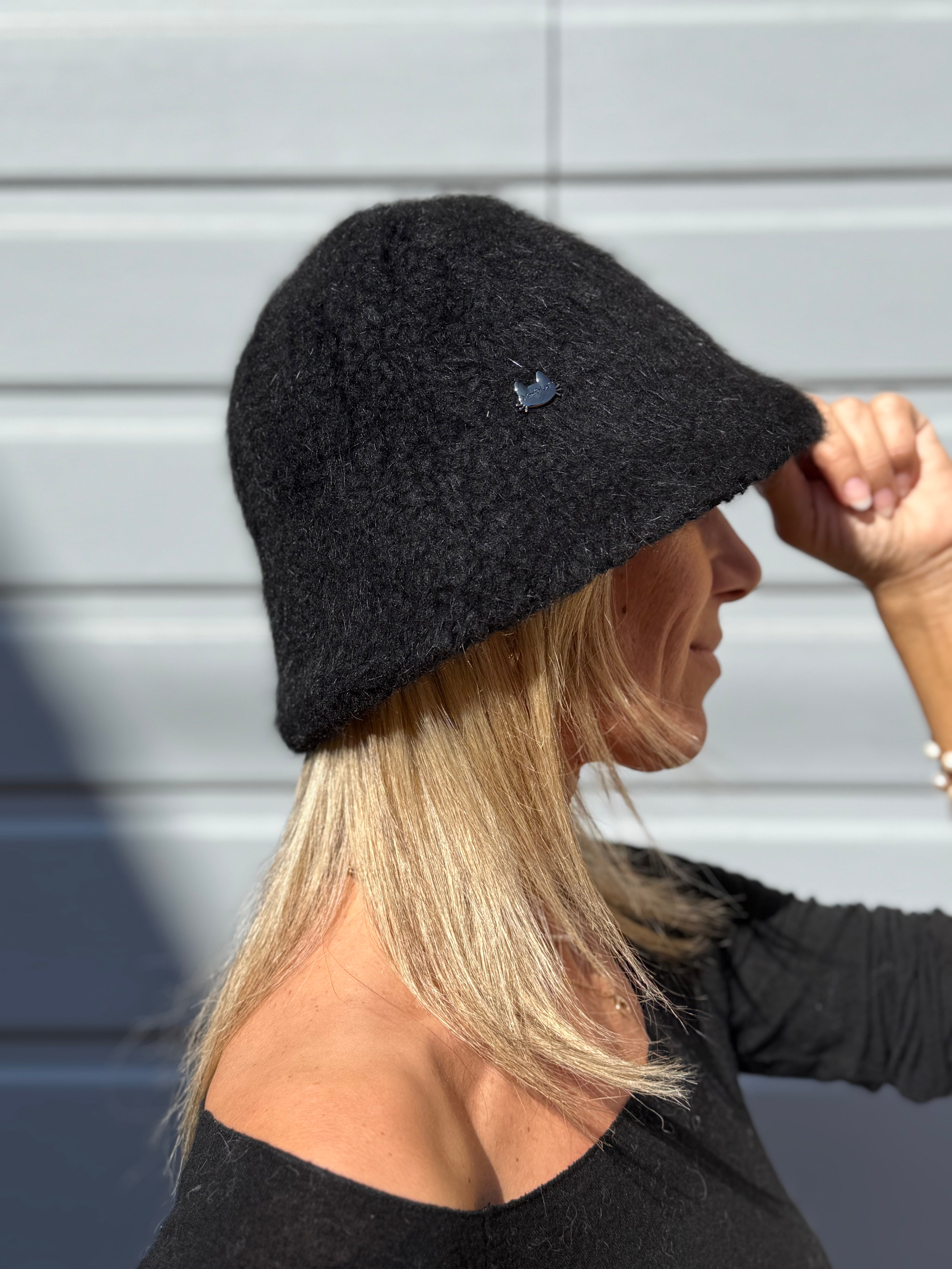 Cappello bucket bouclè