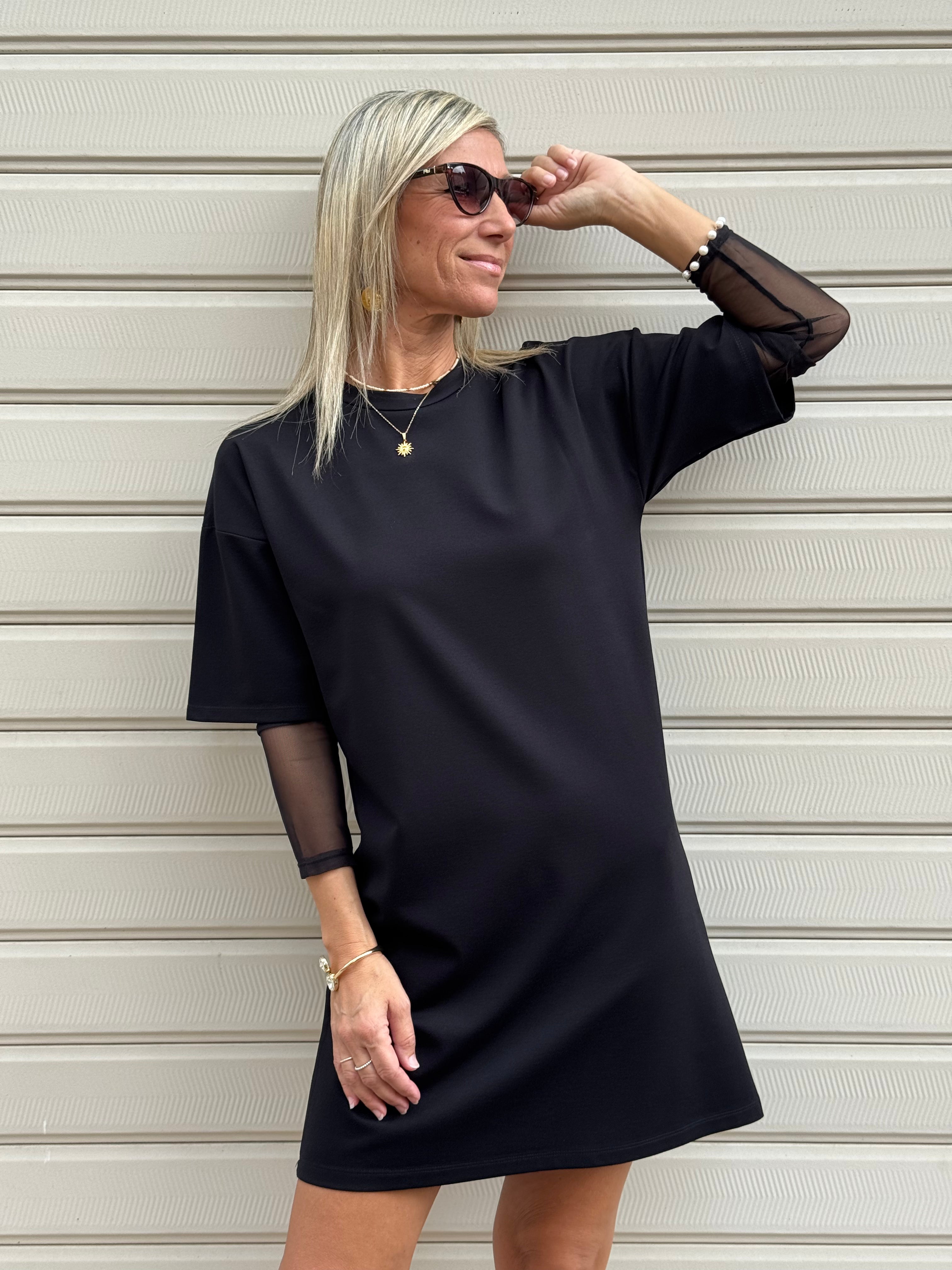 Abito manica tulle nero