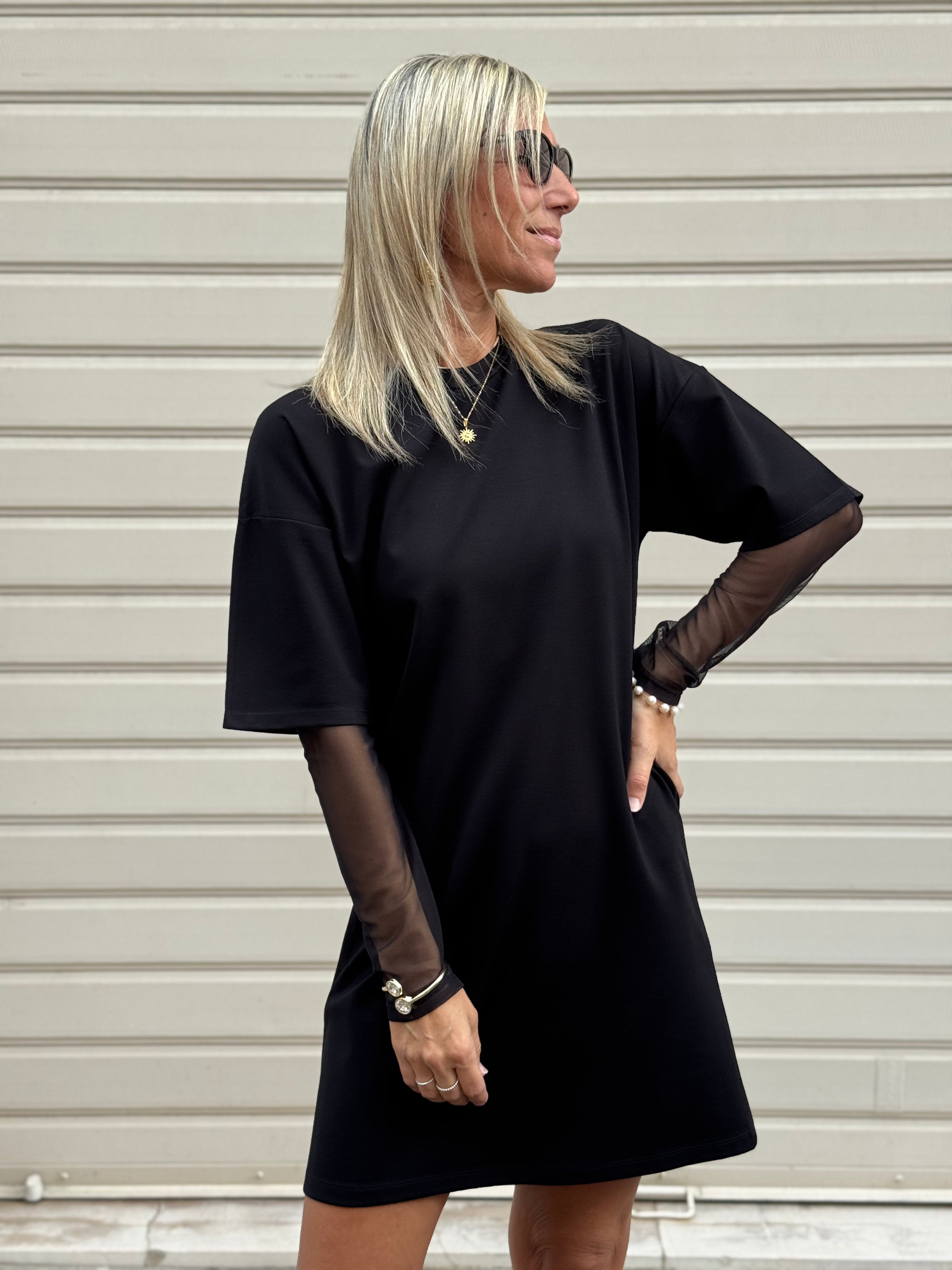 Abito manica tulle nero
