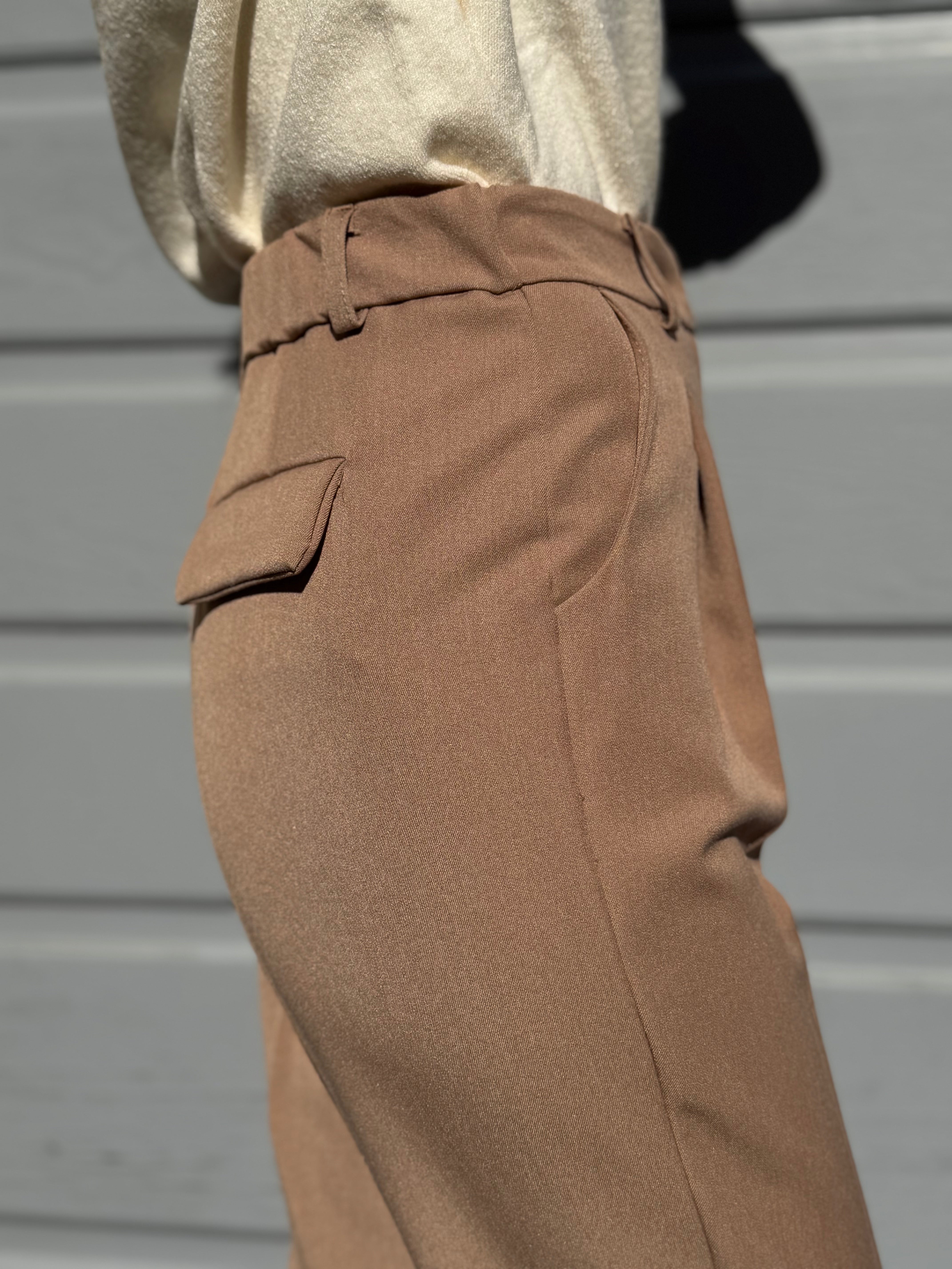 Pantalone sigaretta con elastico artigli