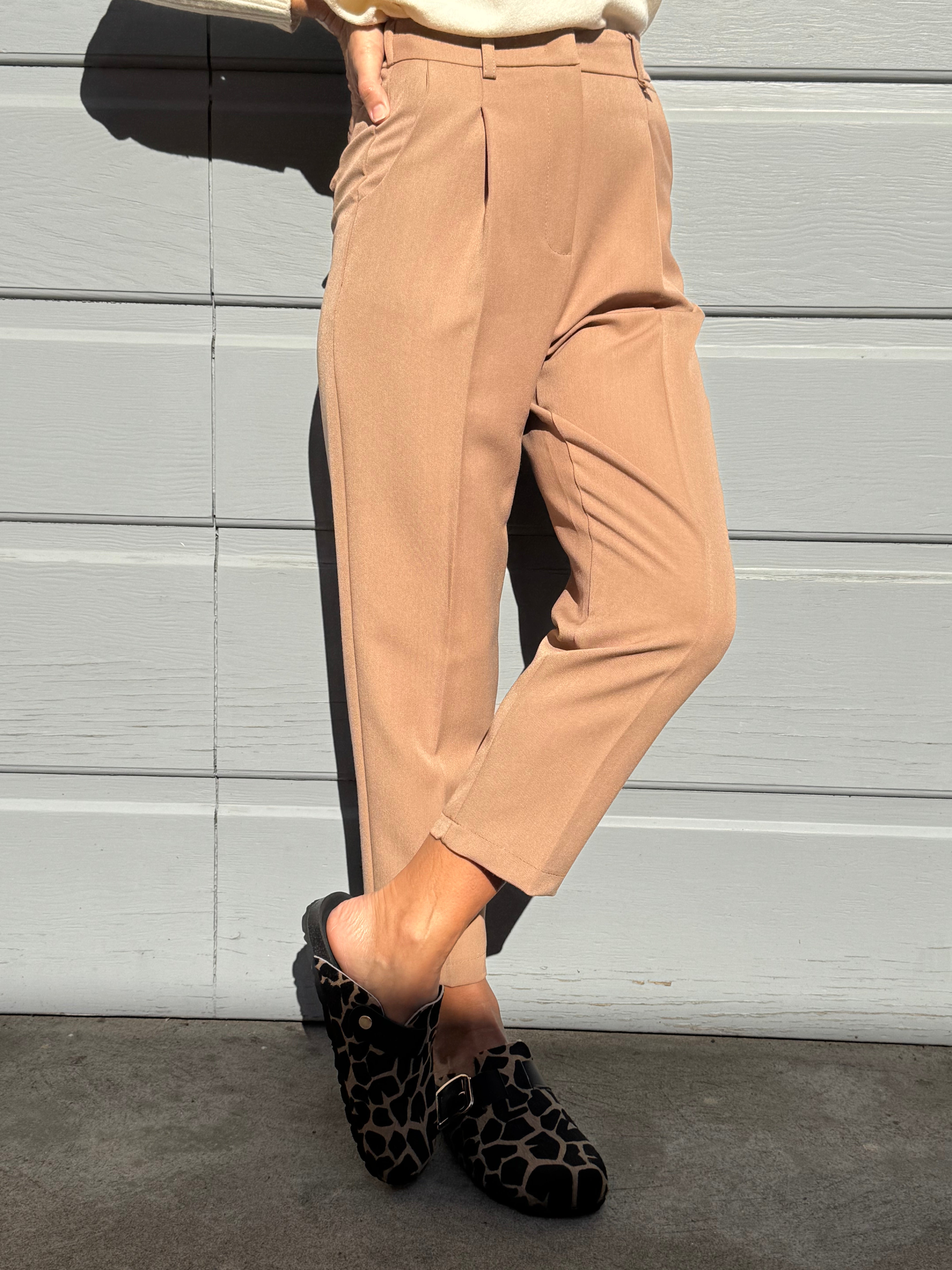 Pantalone sigaretta con elastico artigli