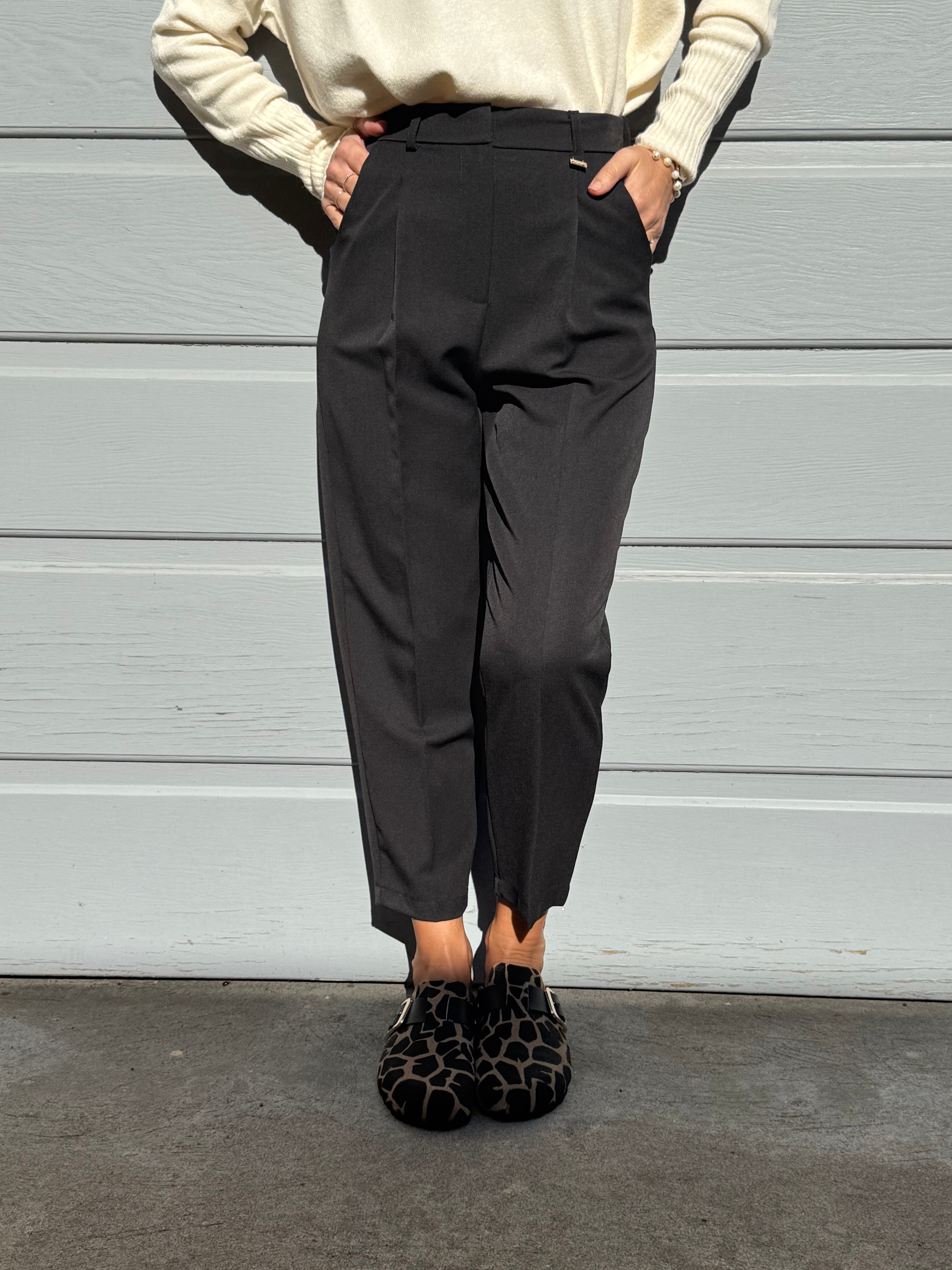 Pantalone sigaretta con elastico artigli