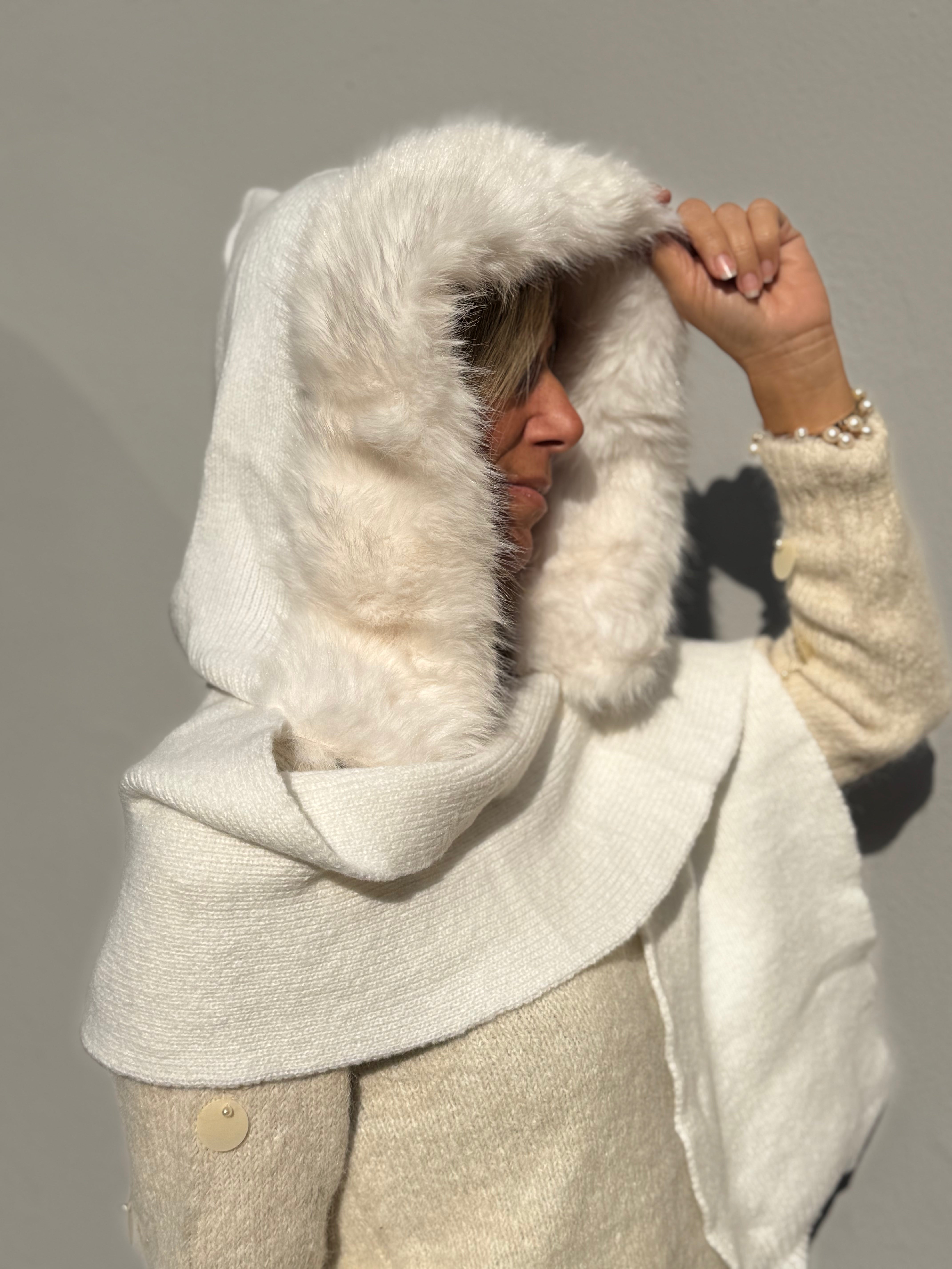 Sciarpa cappuccio ecopelliccia