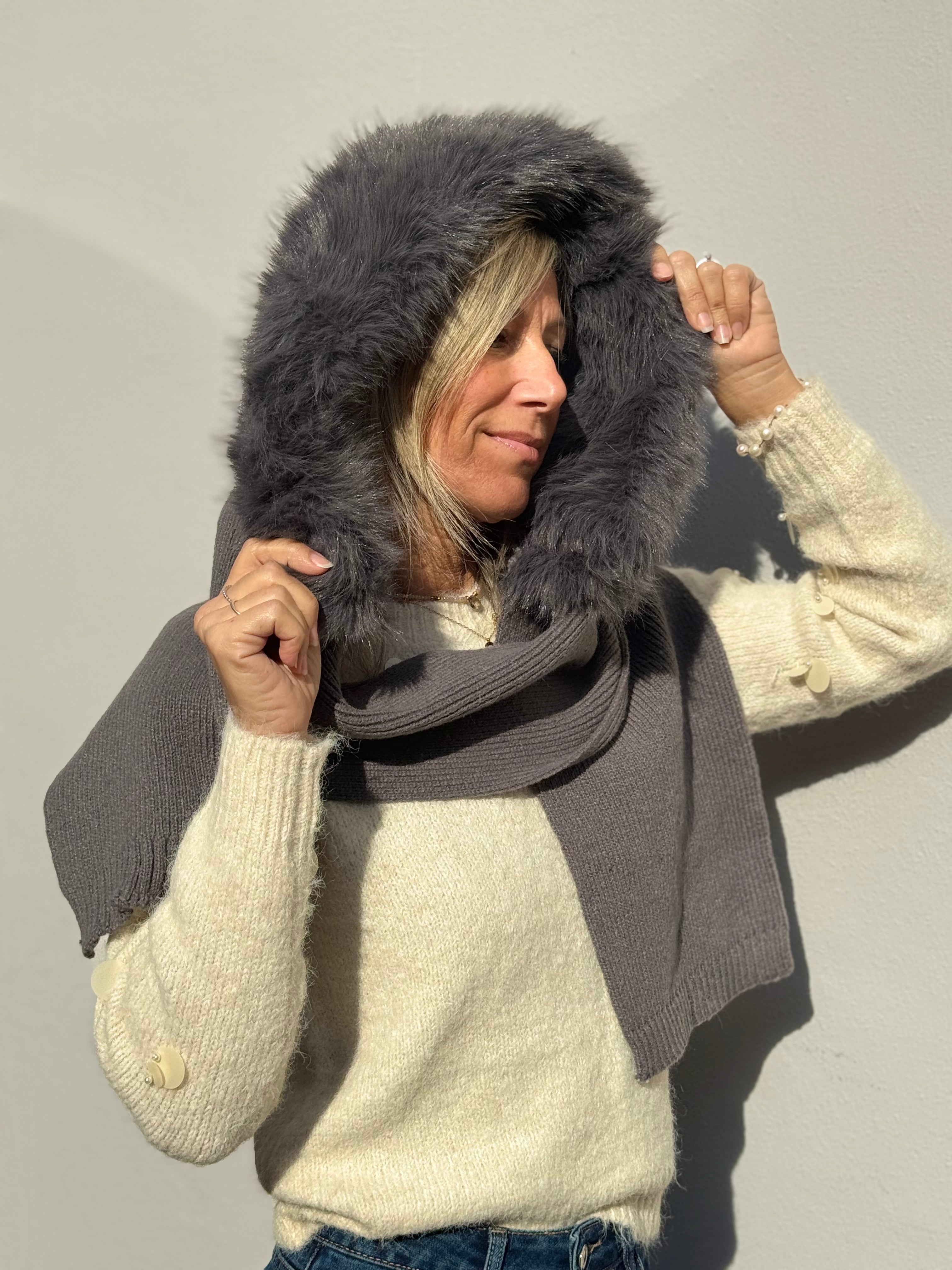 Sciarpa cappuccio ecopelliccia