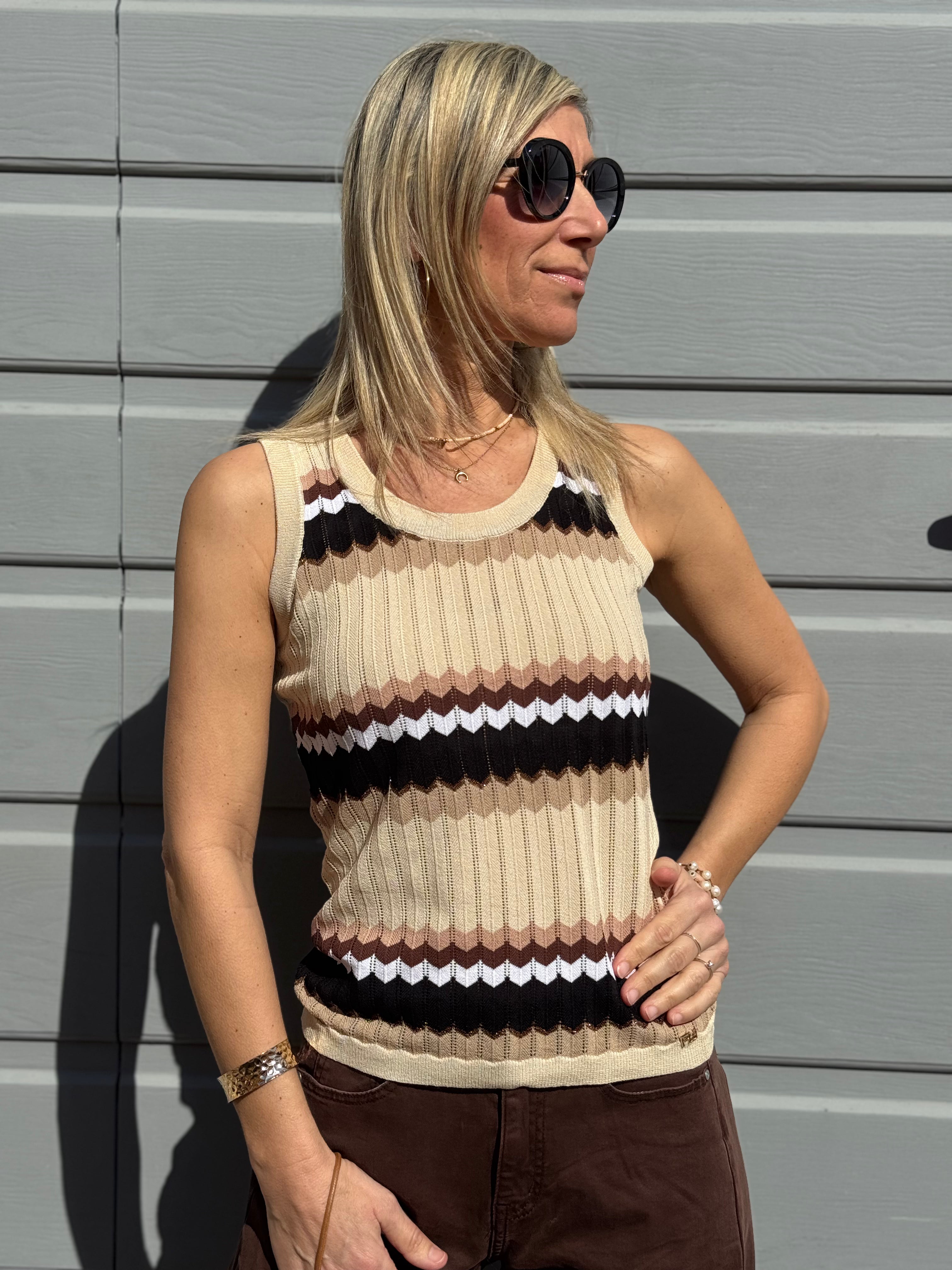 Canotta disegno chevron artigli