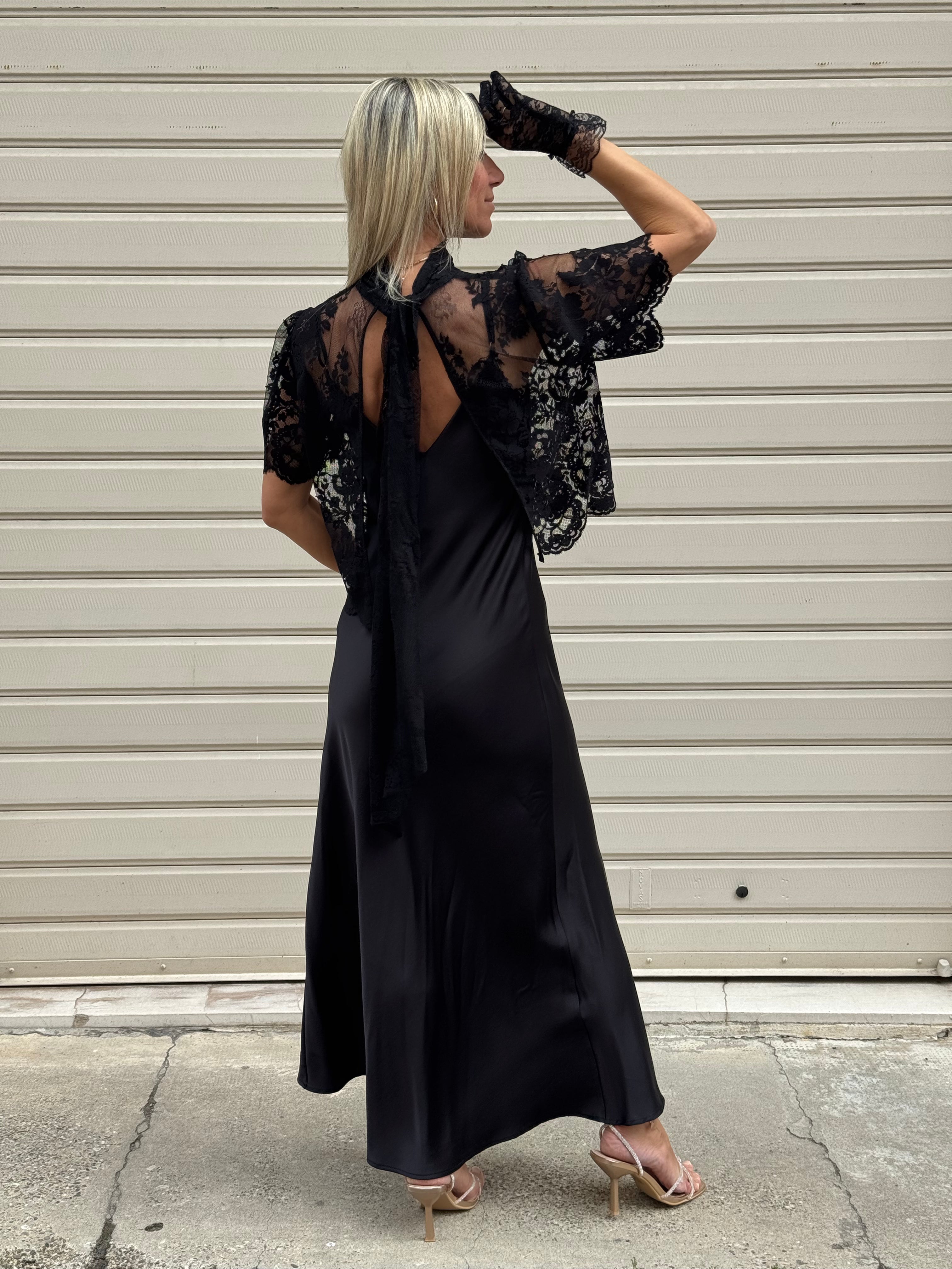 Abito con blusa pizzo