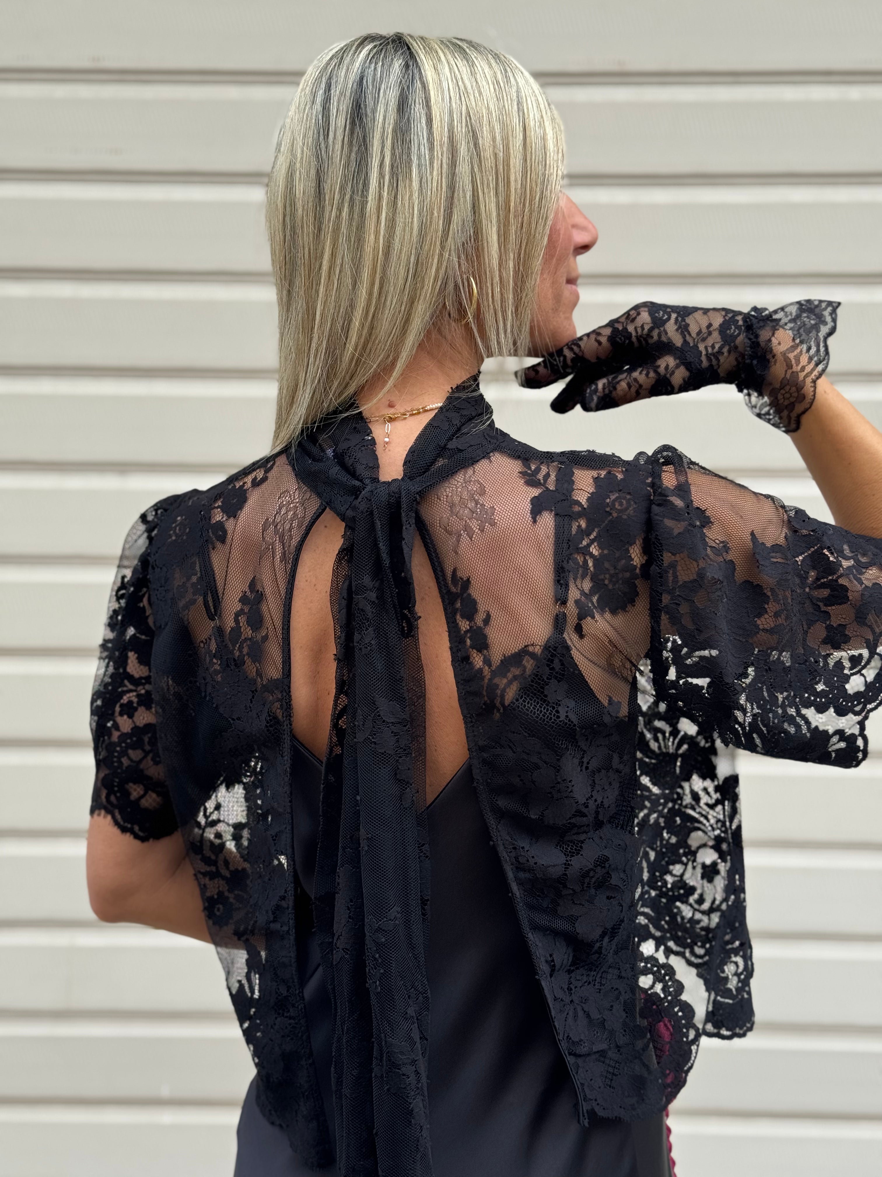 Abito con blusa pizzo