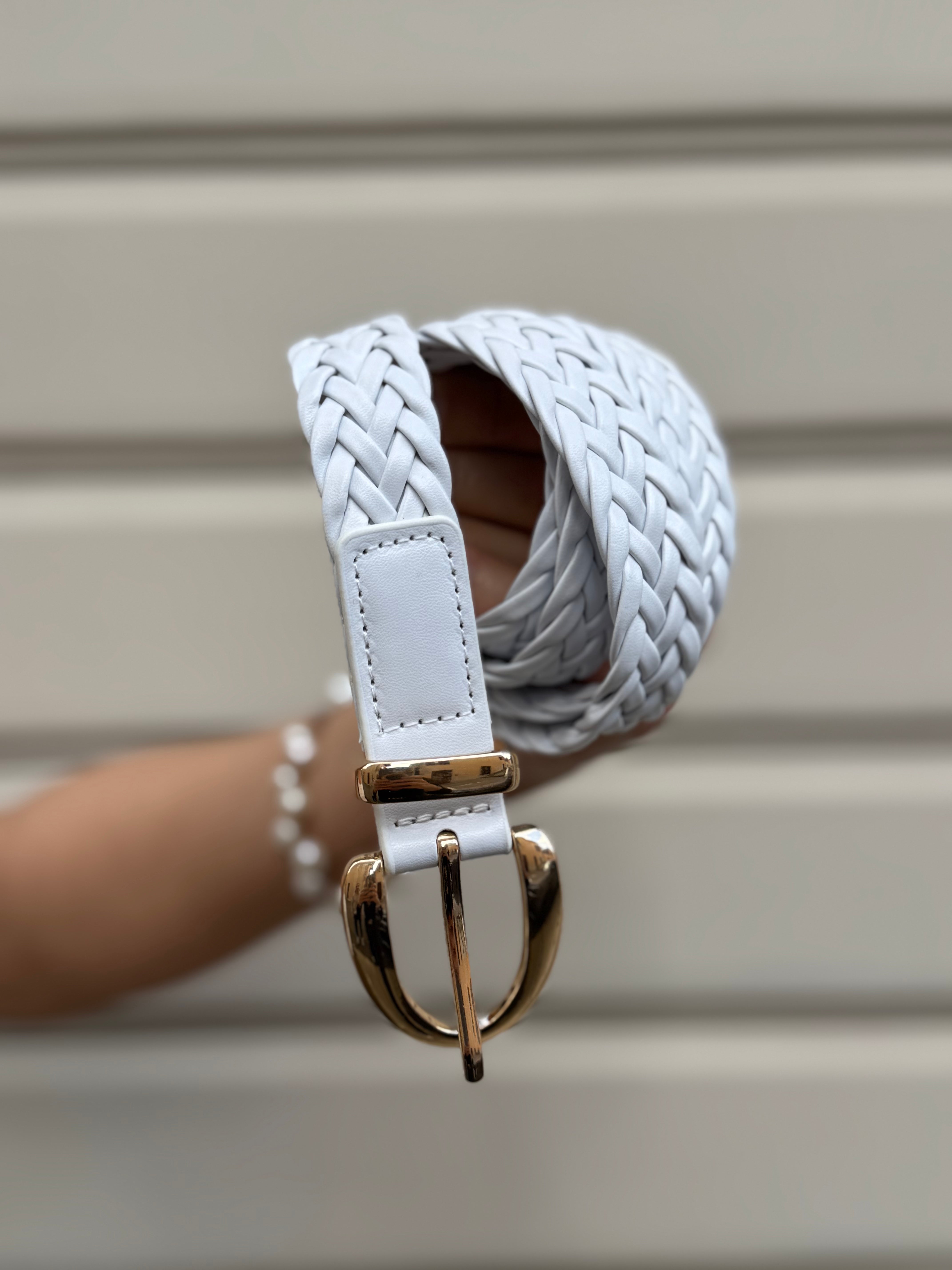 Cintura intrecciata adora