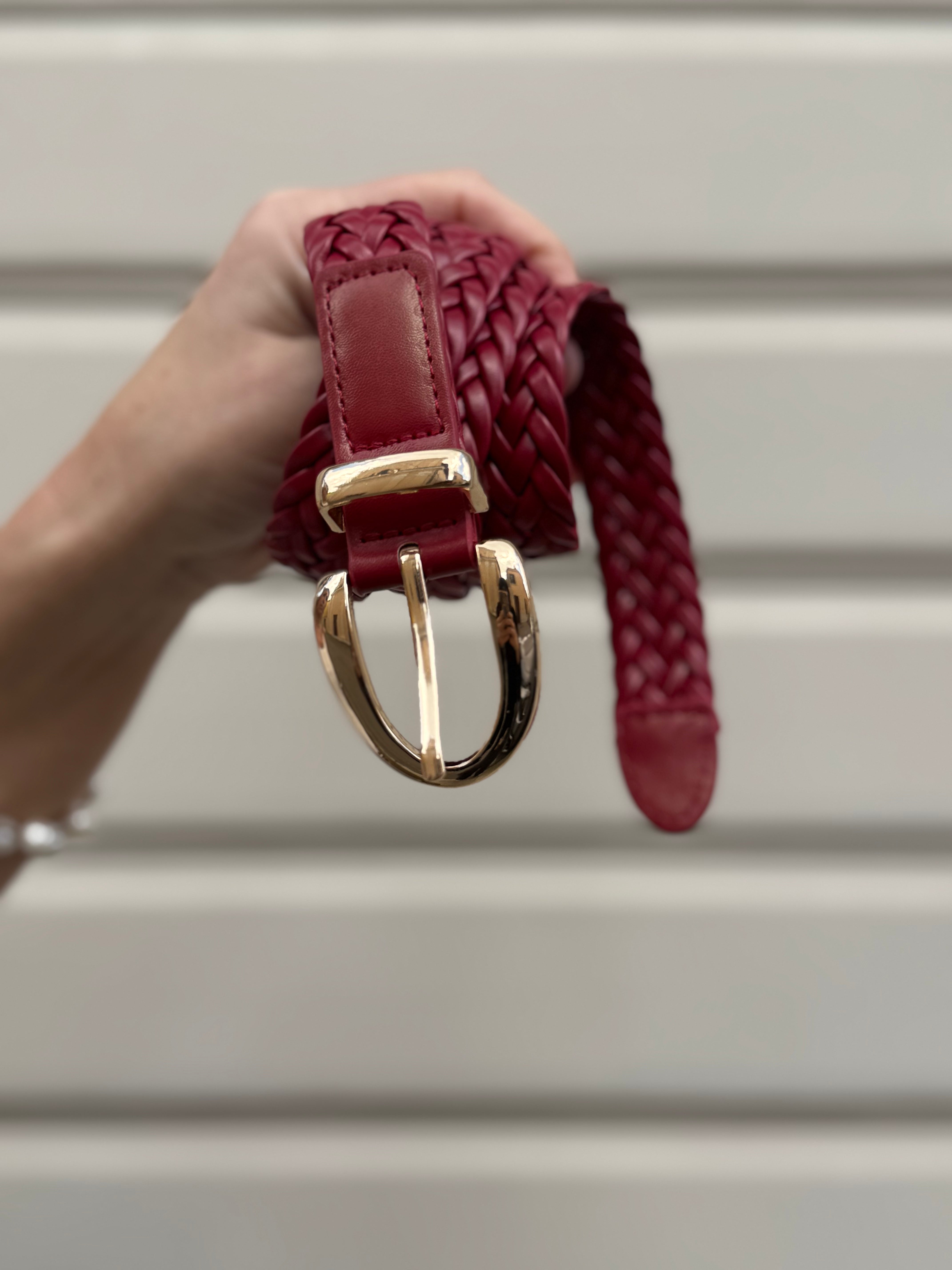 Cintura intrecciata adora