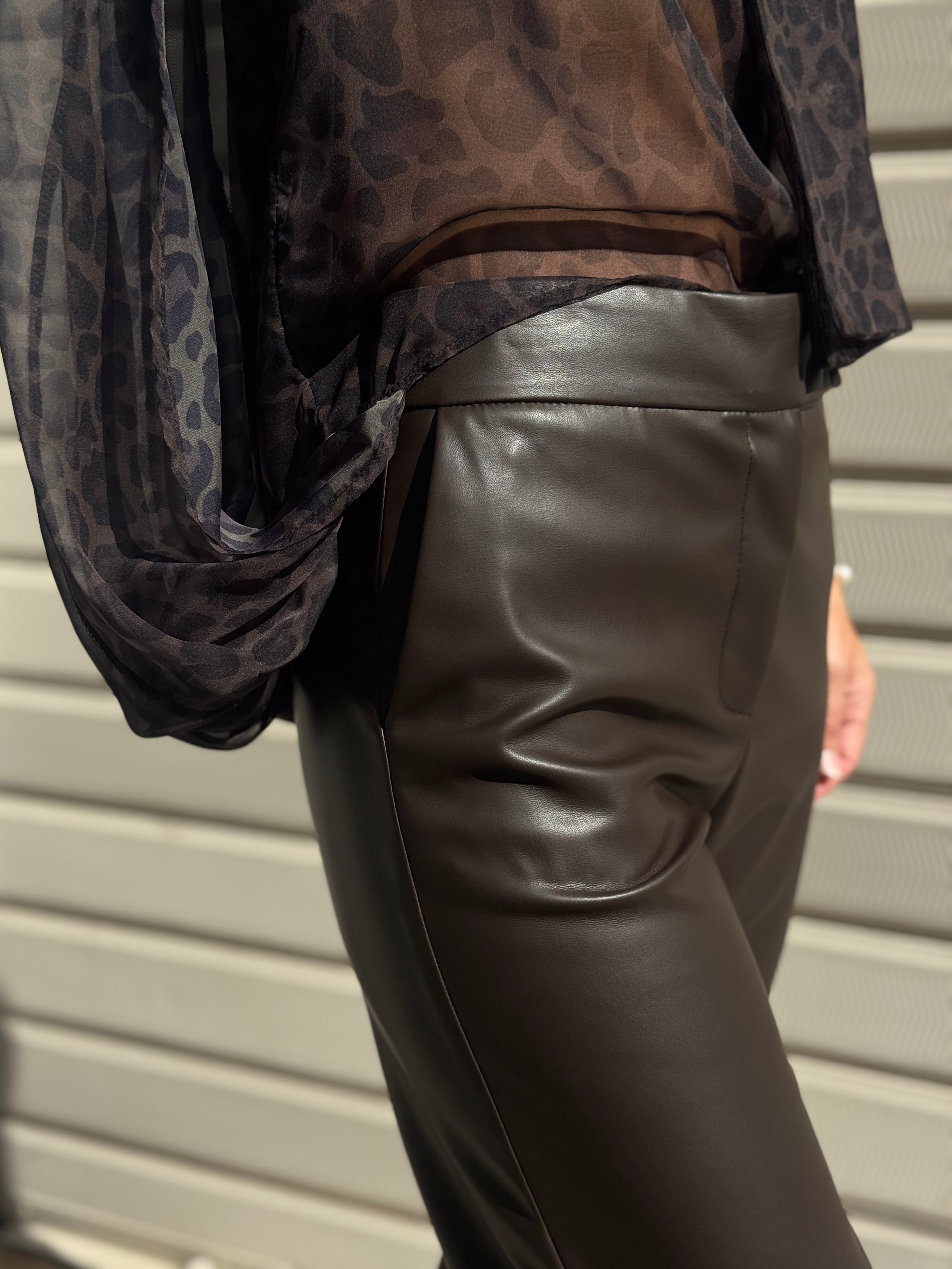 Pantalone ecopelle caffè
