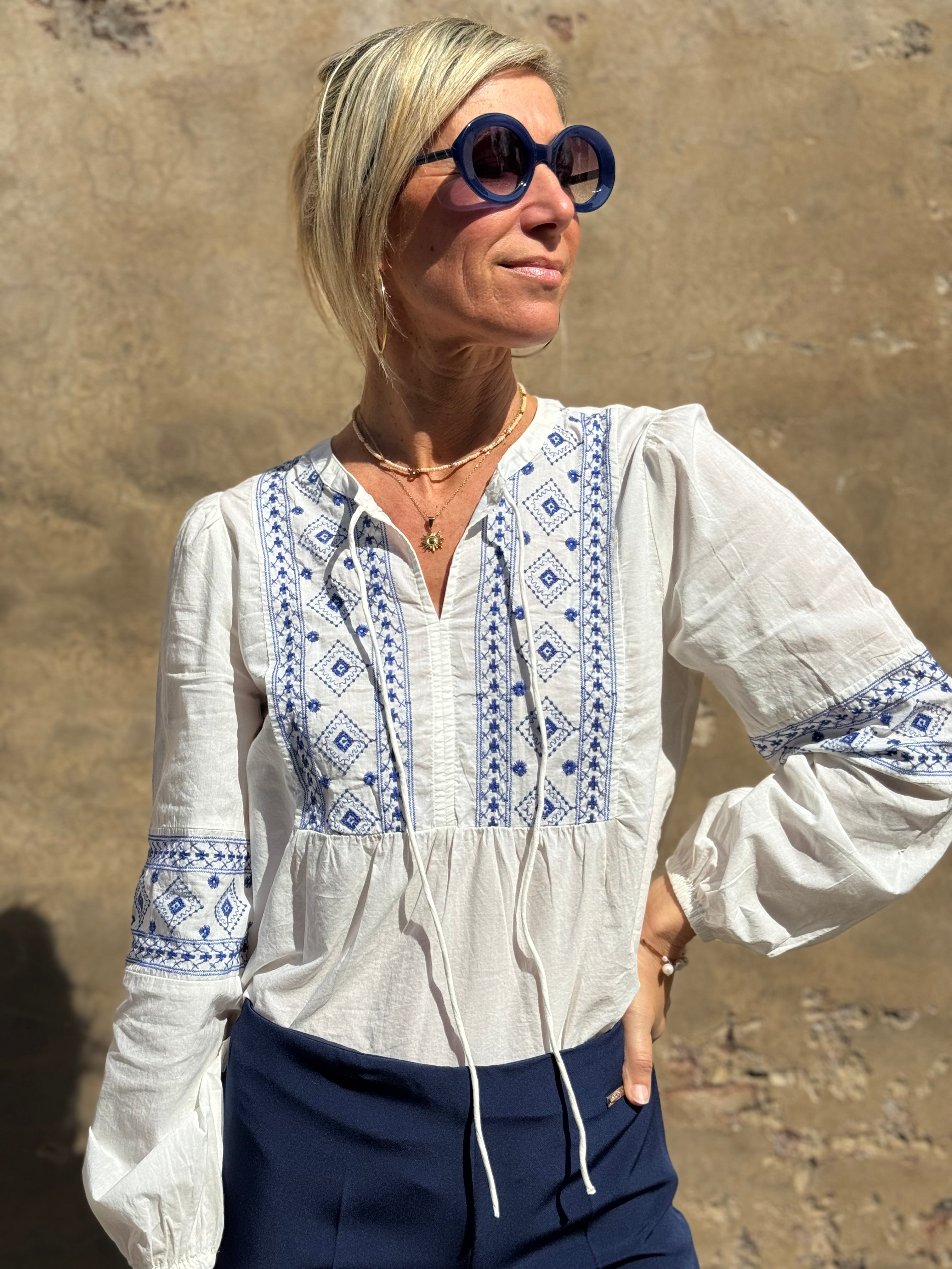 Blusa Broderie