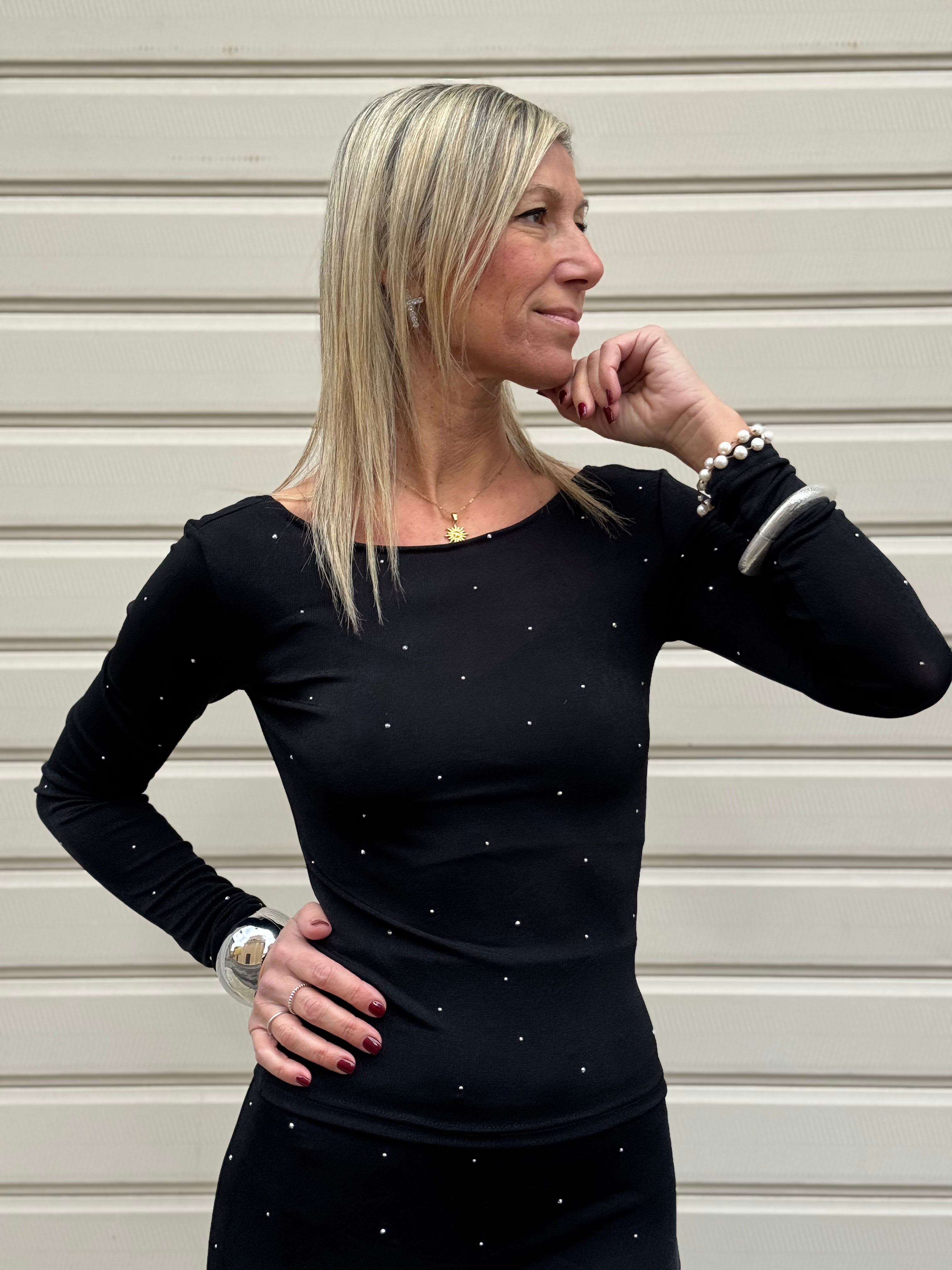 Maglia scollo schiena strass