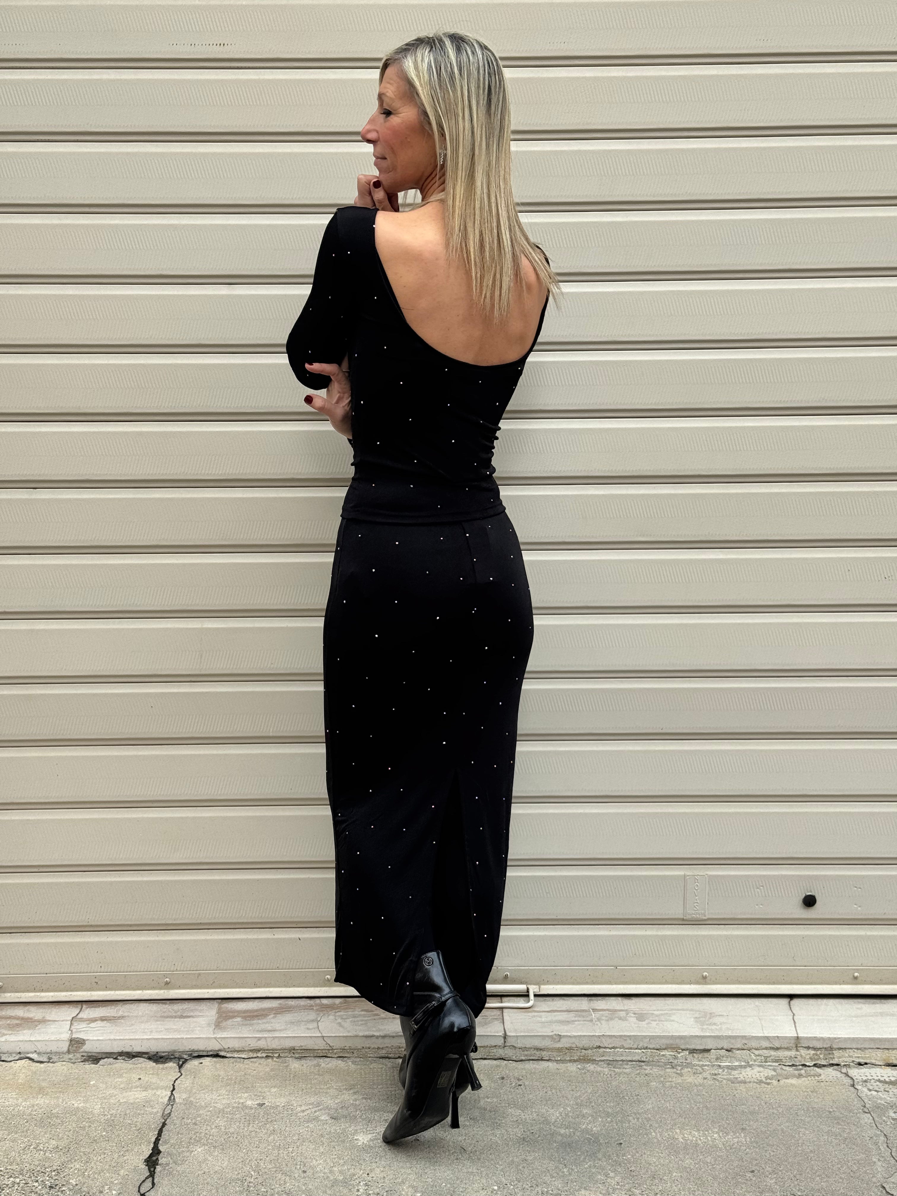 Maglia scollo schiena strass