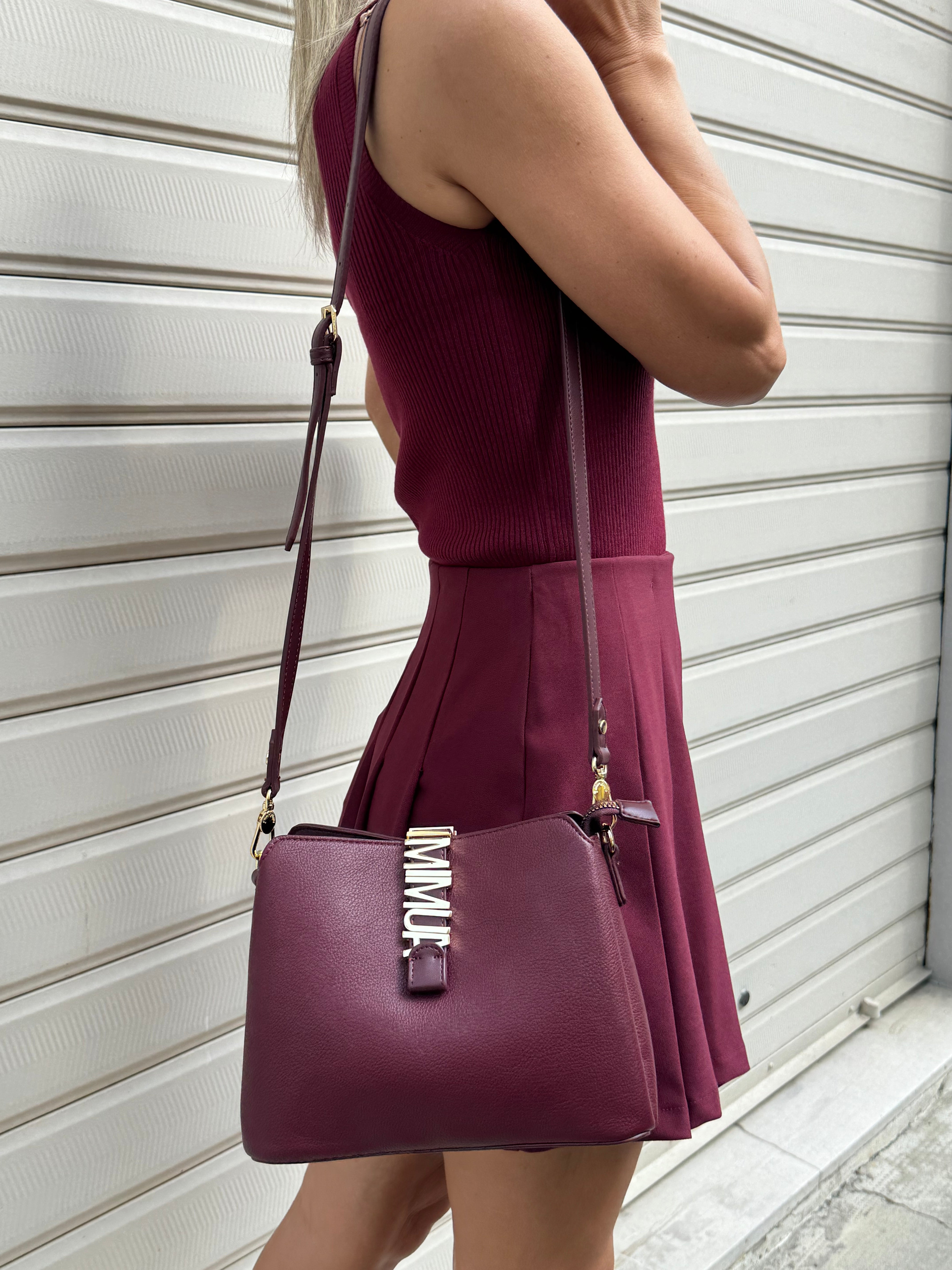 Borsa tracolla con lettere