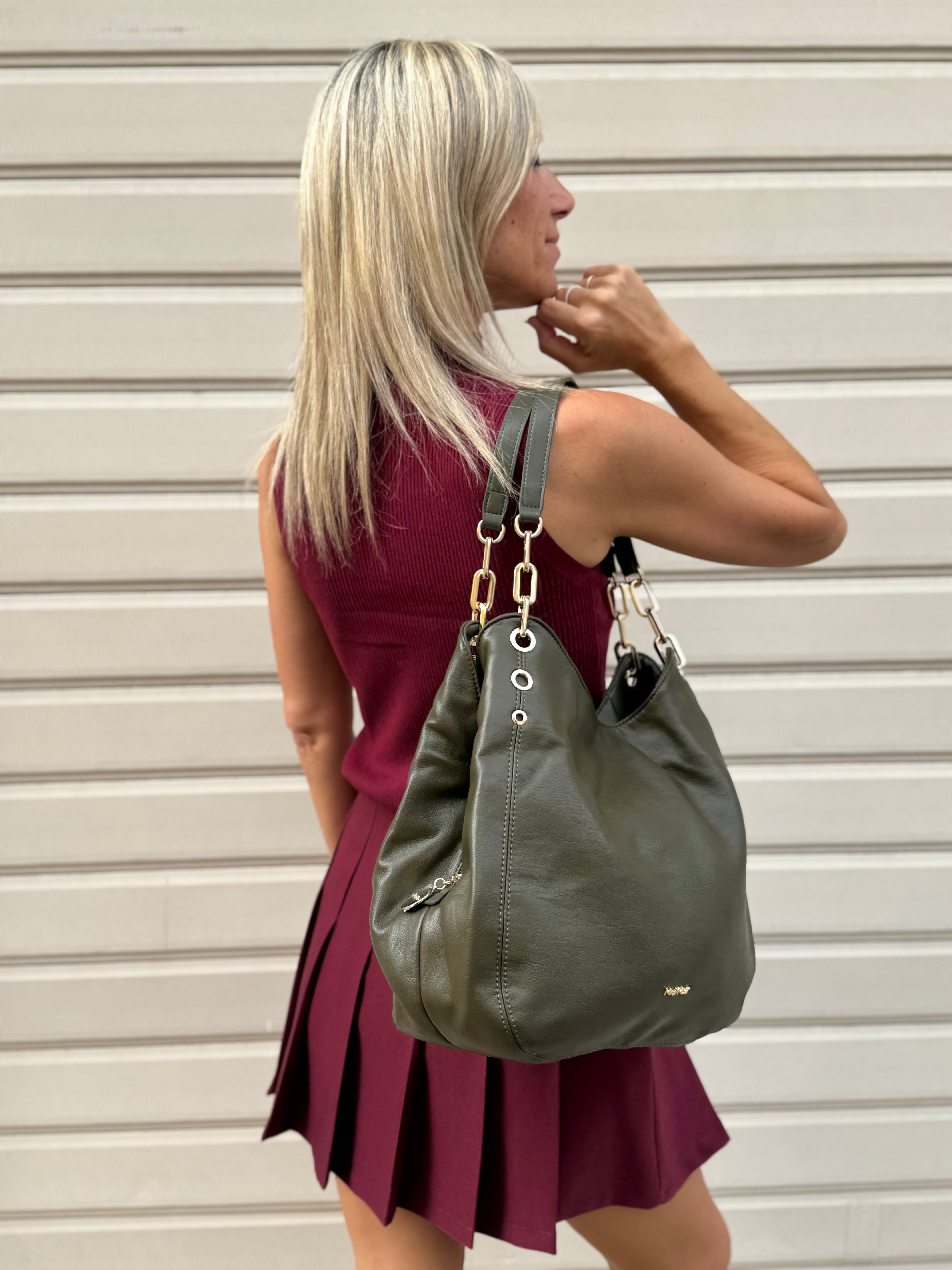 Borsa morbida con occhielli