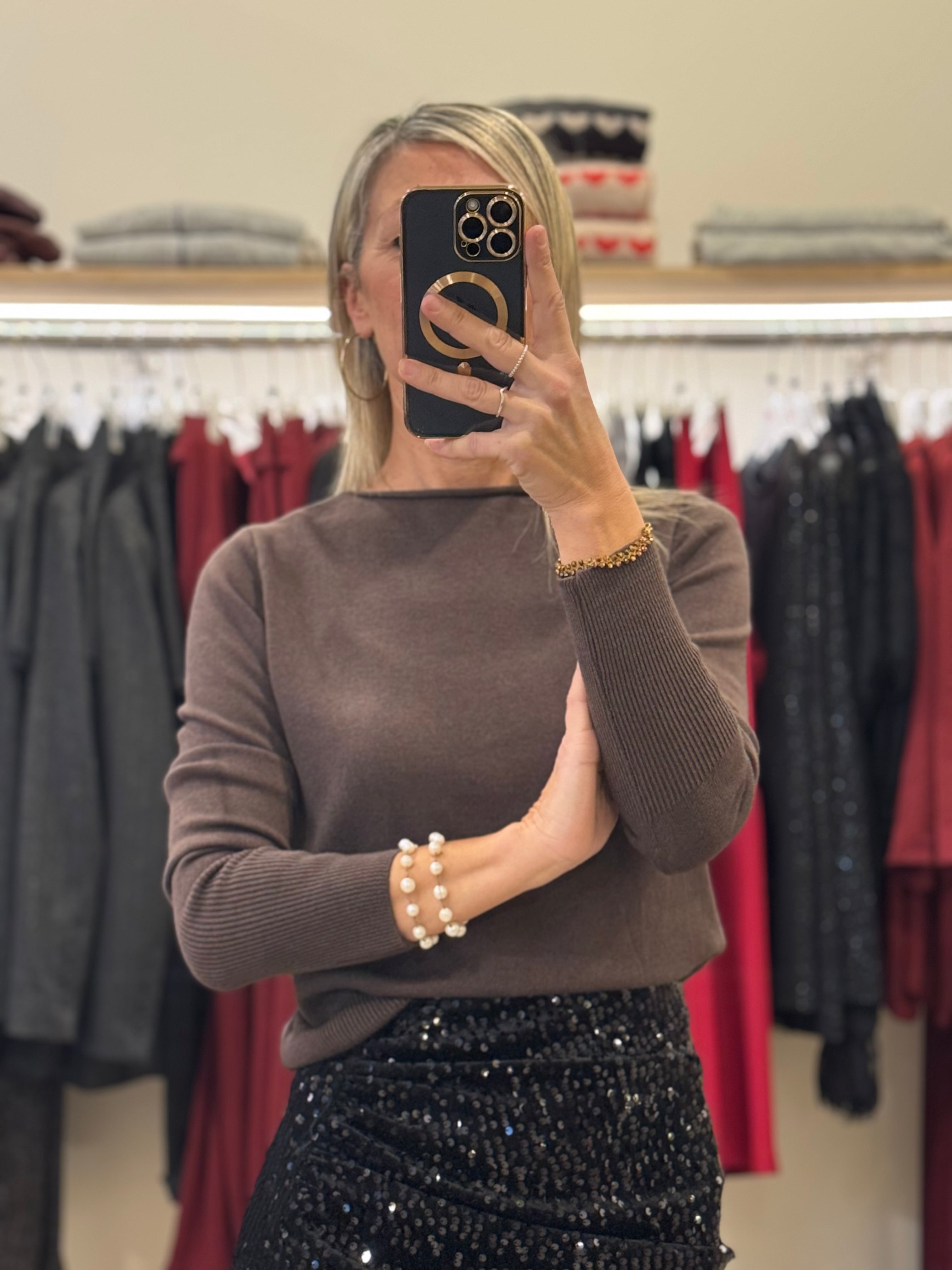 Maglia paricollo adora