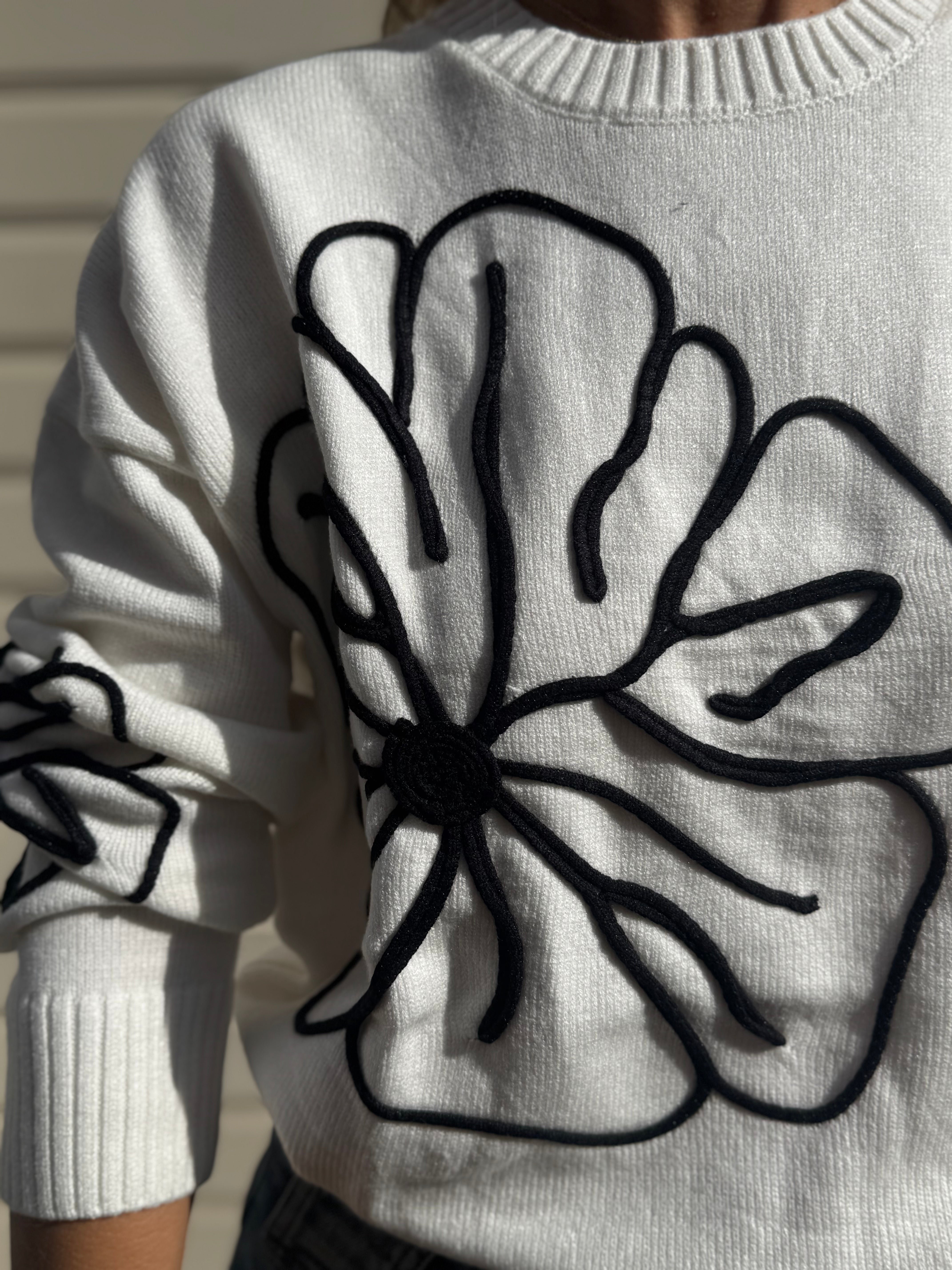 Maglia ricamo fiori Artigli