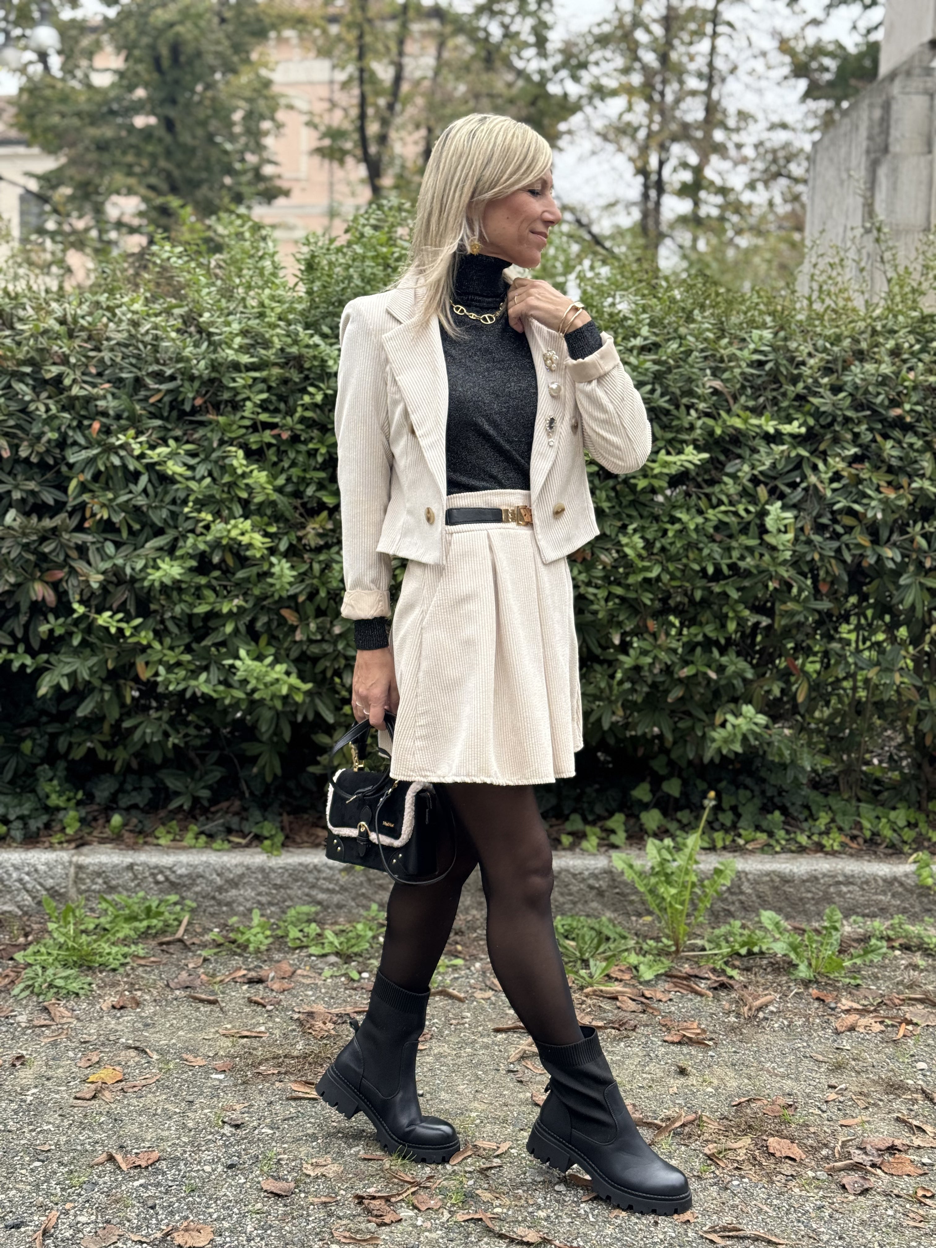 Outfit Velluto Panna · Blazer+Gonna+Dolcevita