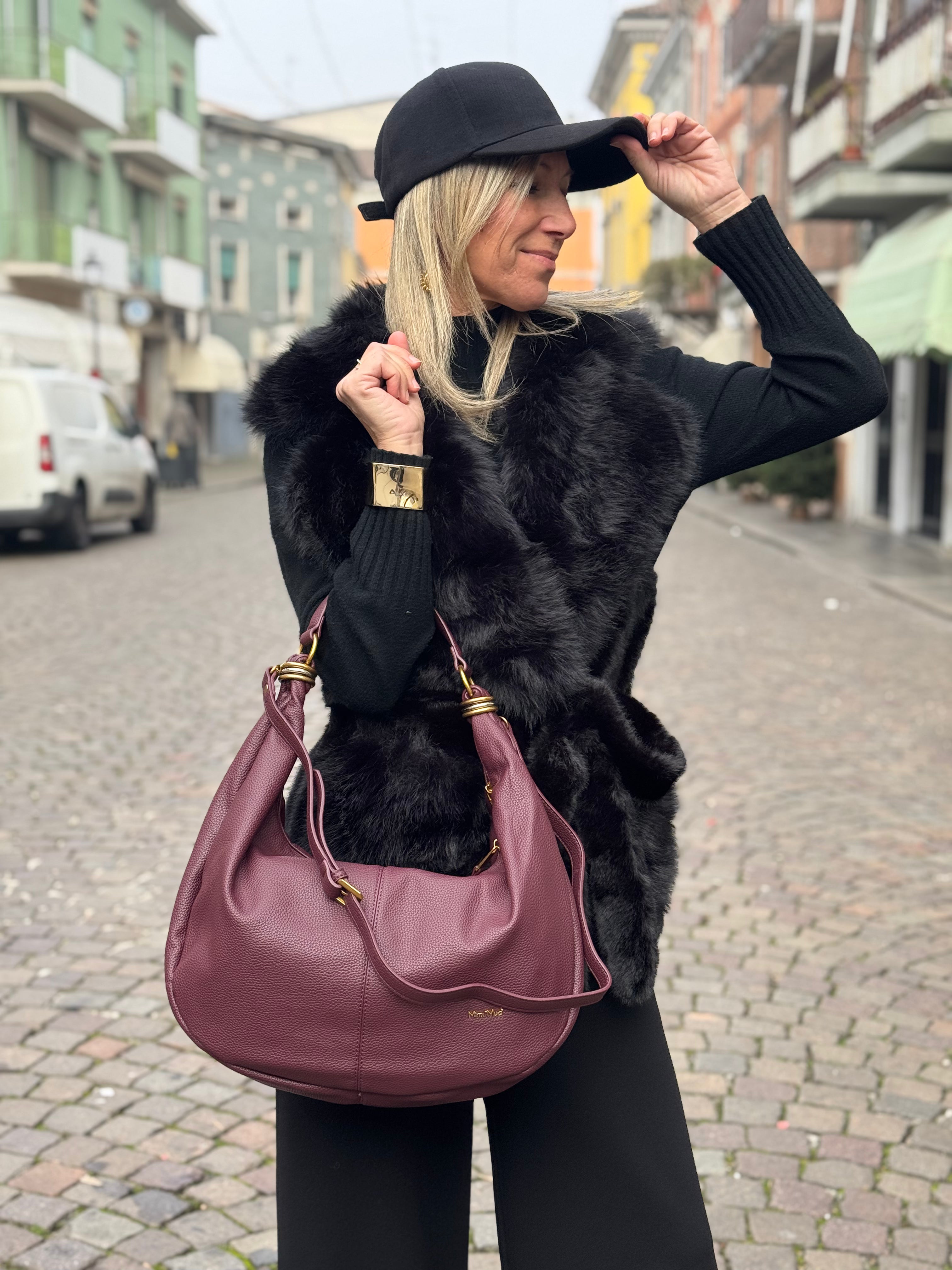 Borsa con anelli sui manici