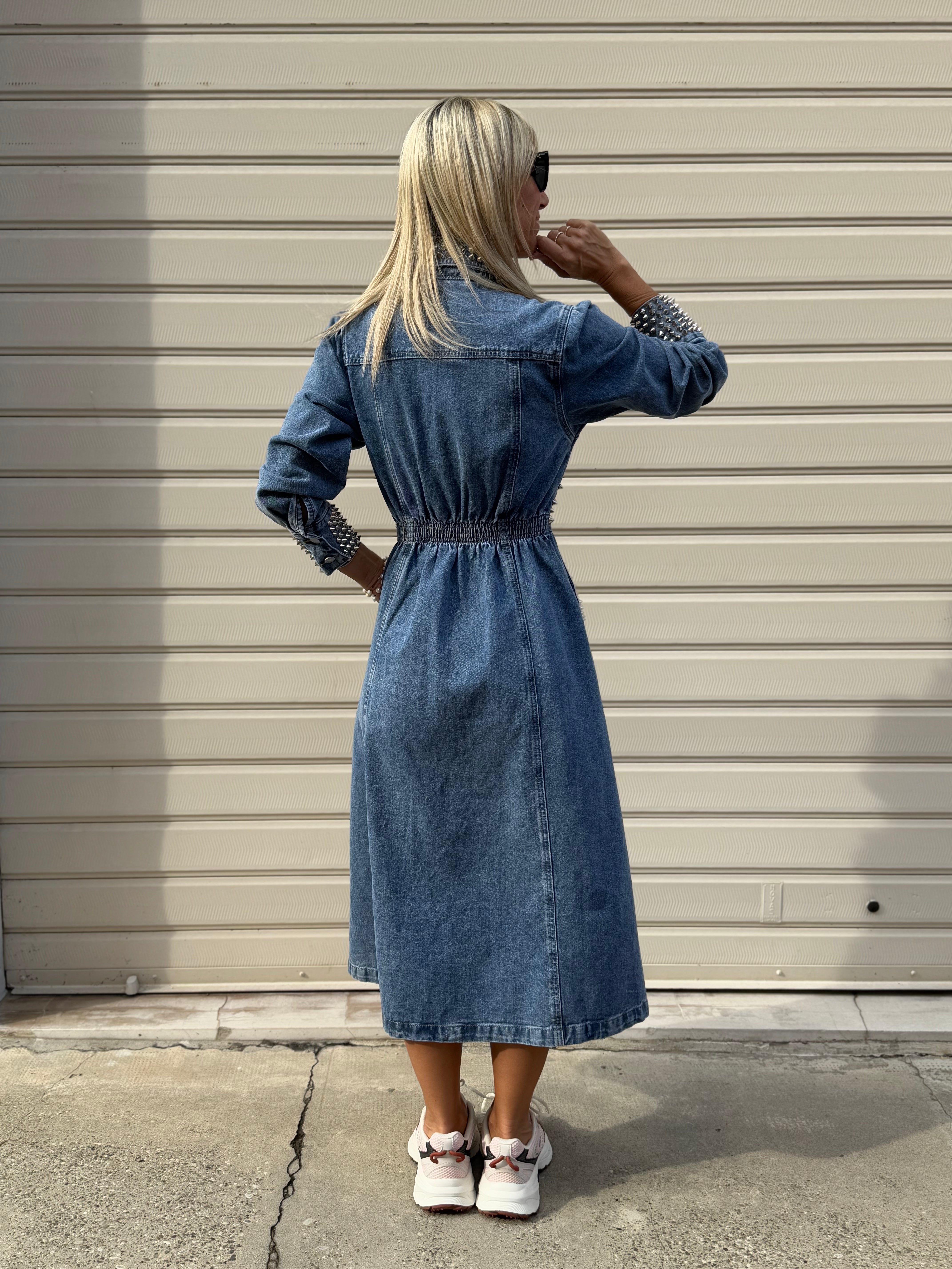 Abito denim borchie kontatto