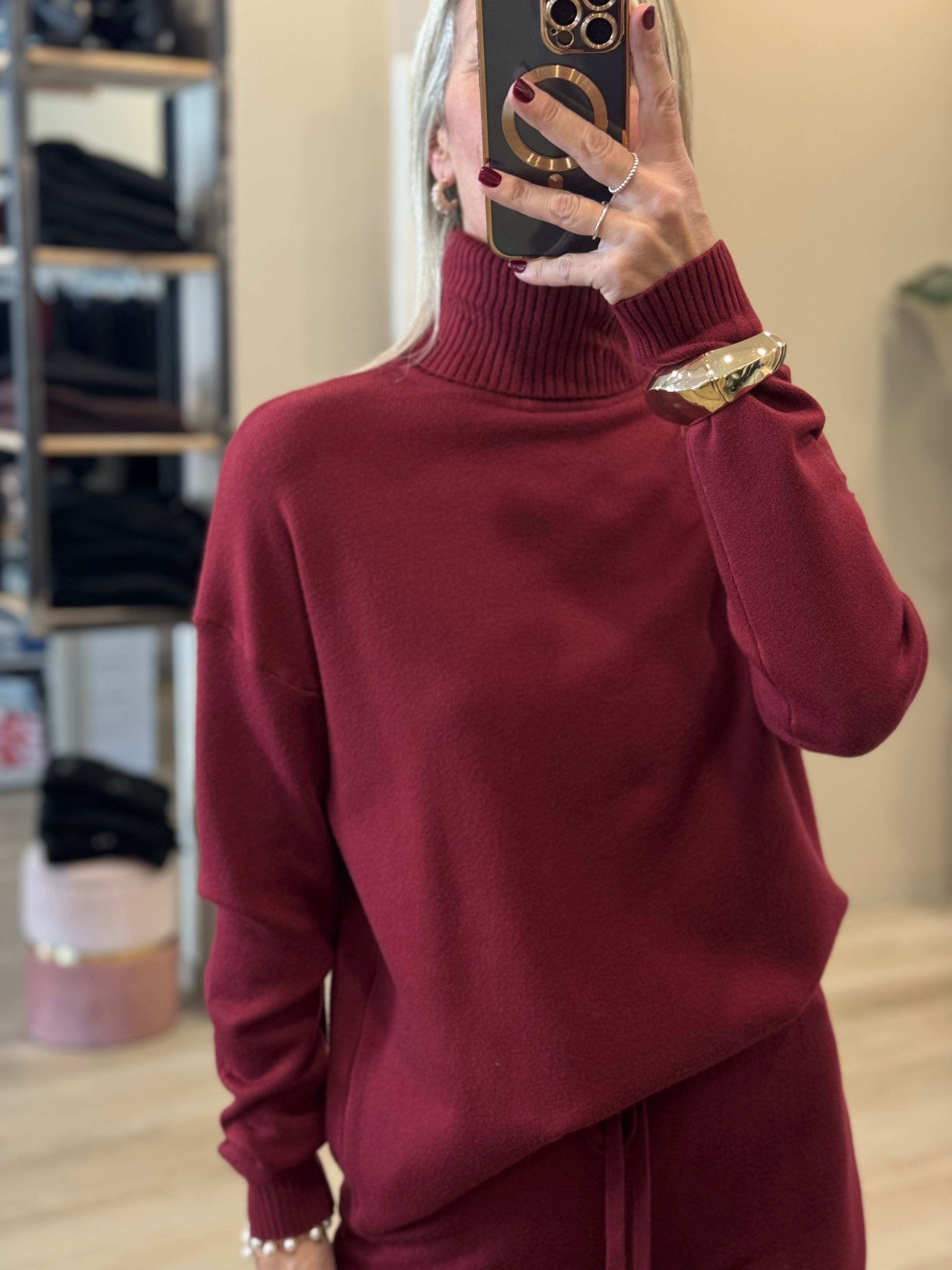 Coordinato in maglia dolcevita