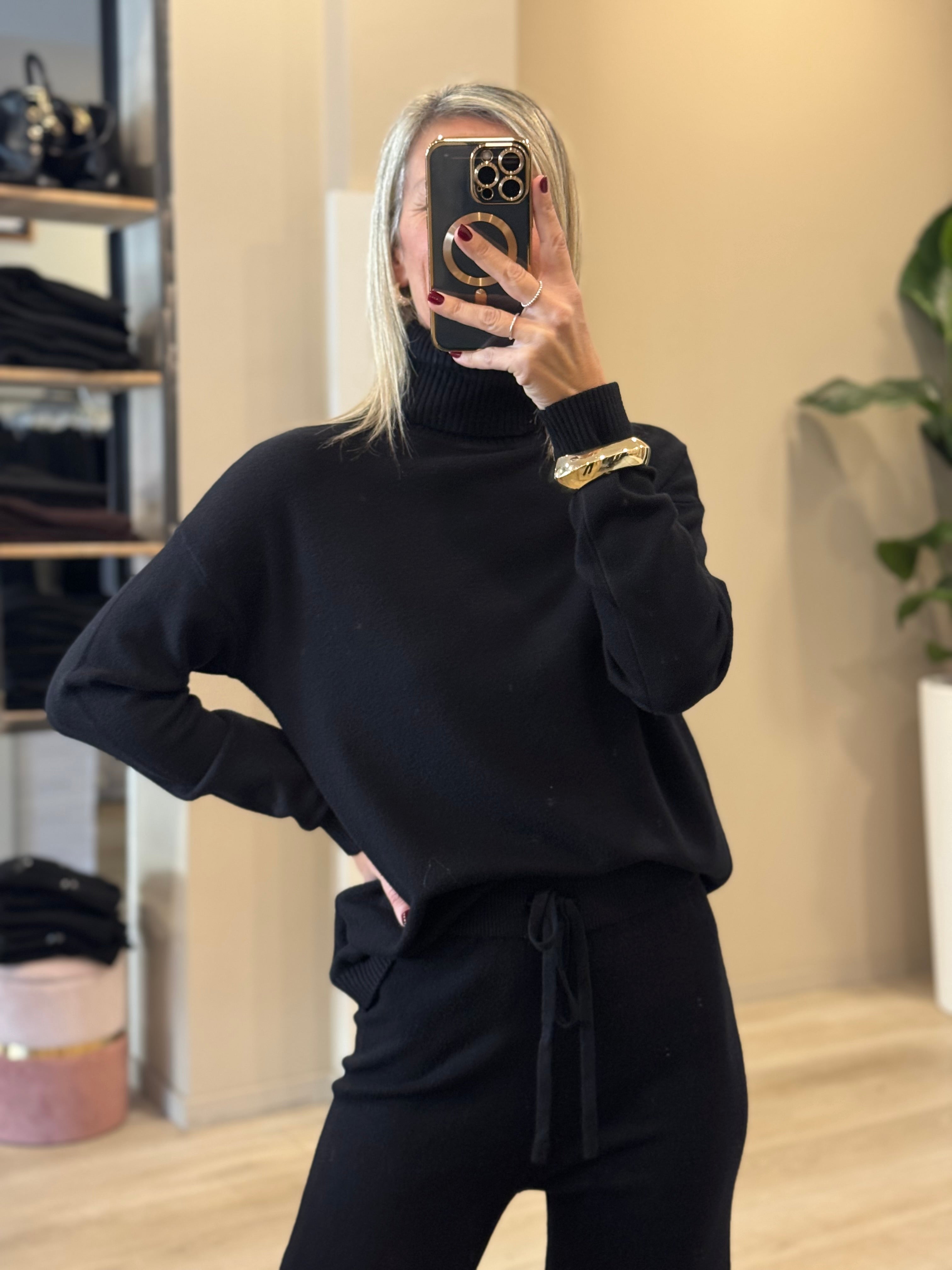 Coordinato in maglia dolcevita