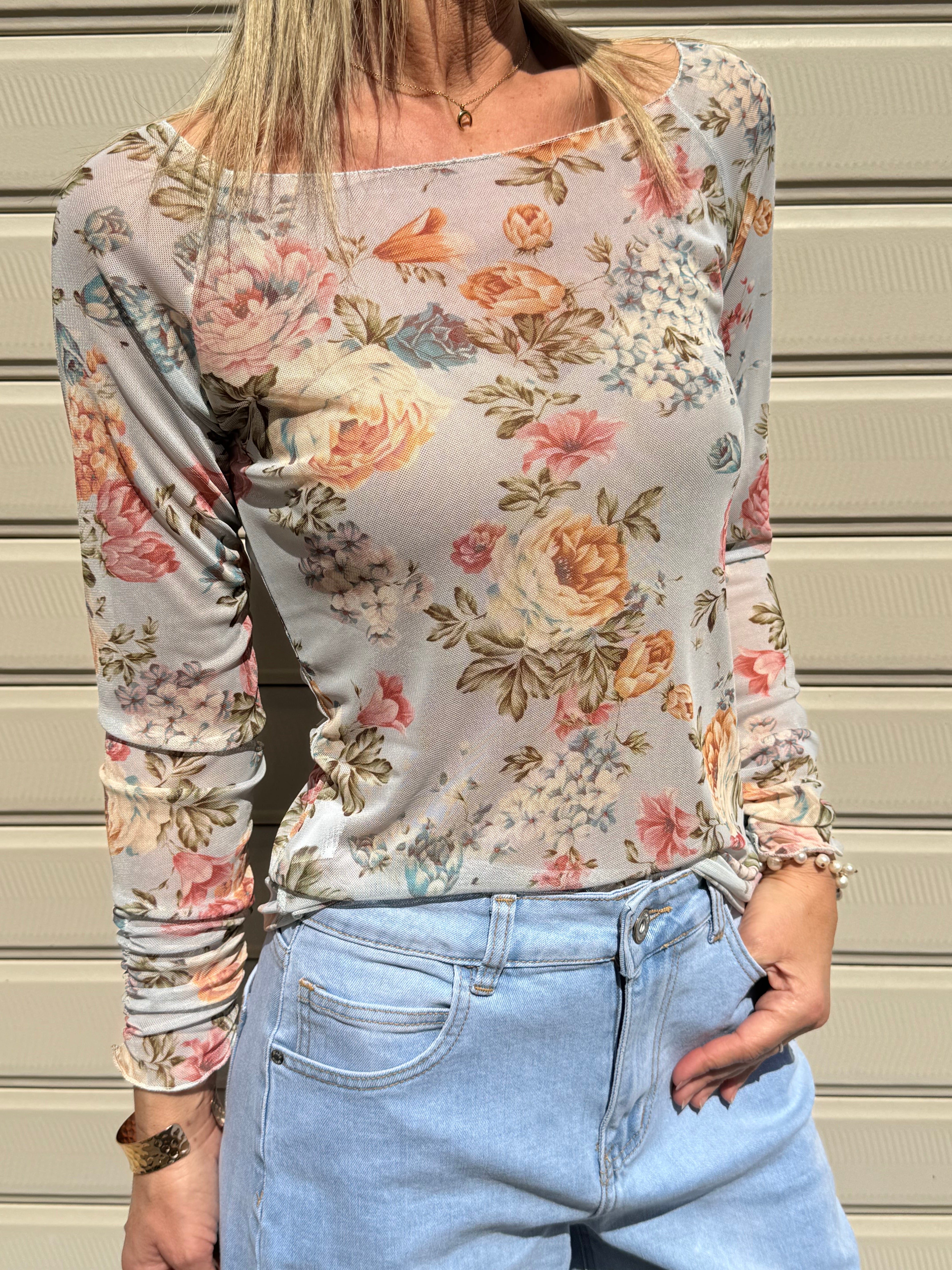 Maglia floreale kontatto