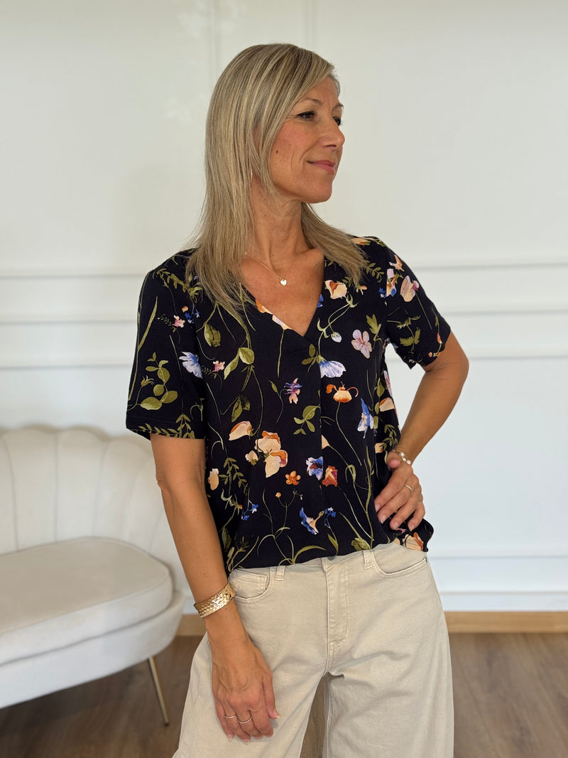 Blusa flora jdy