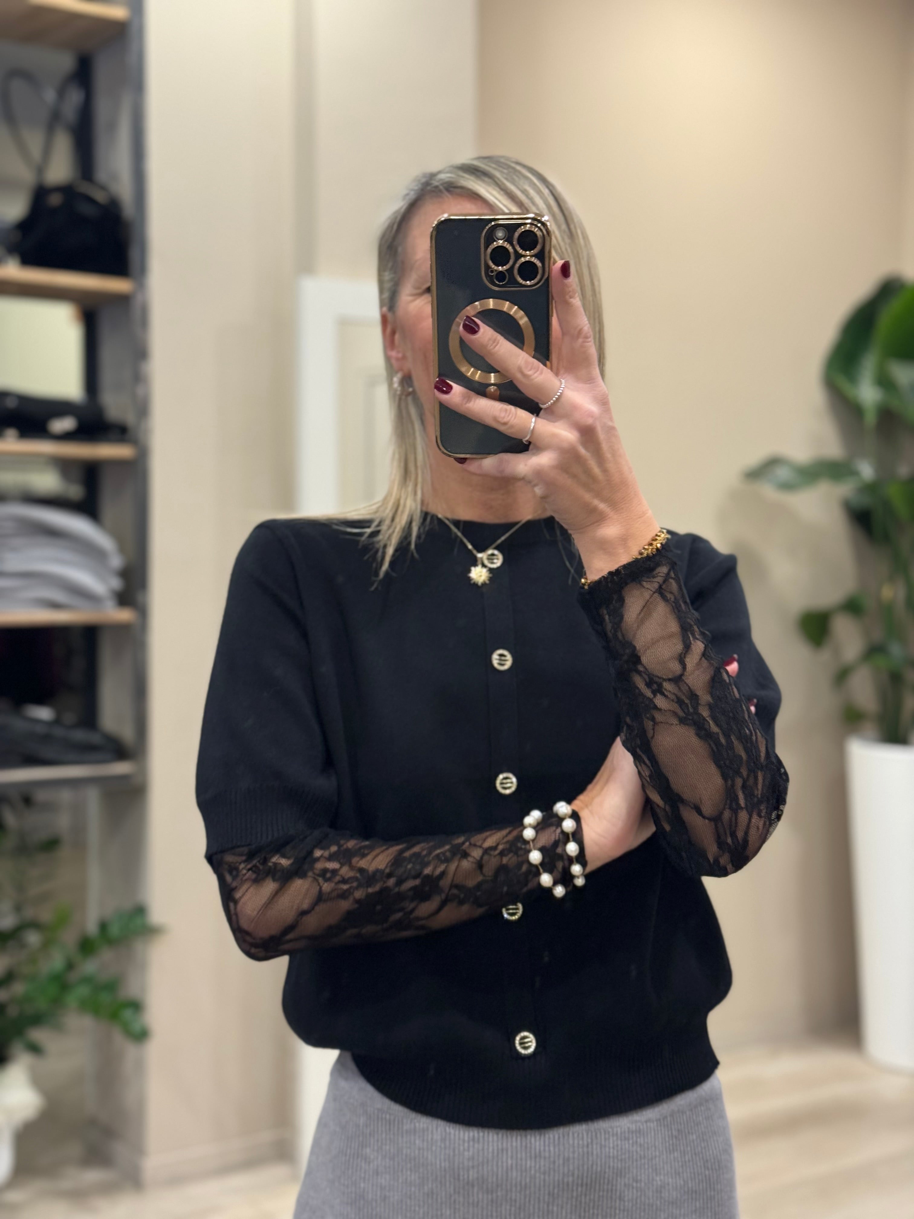 Maglia effetto cardigan manica pizzo