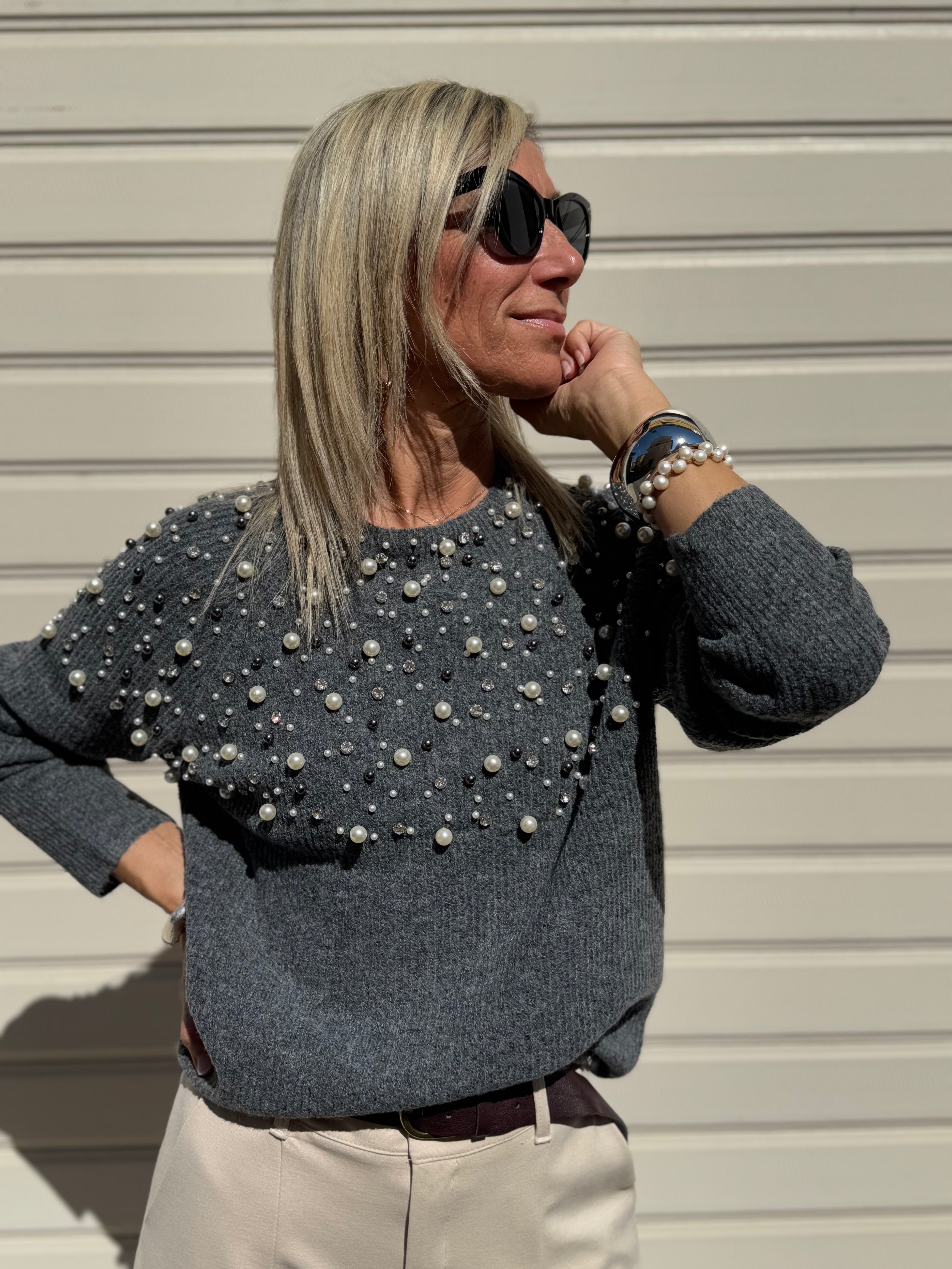 Maglia con perle artigli