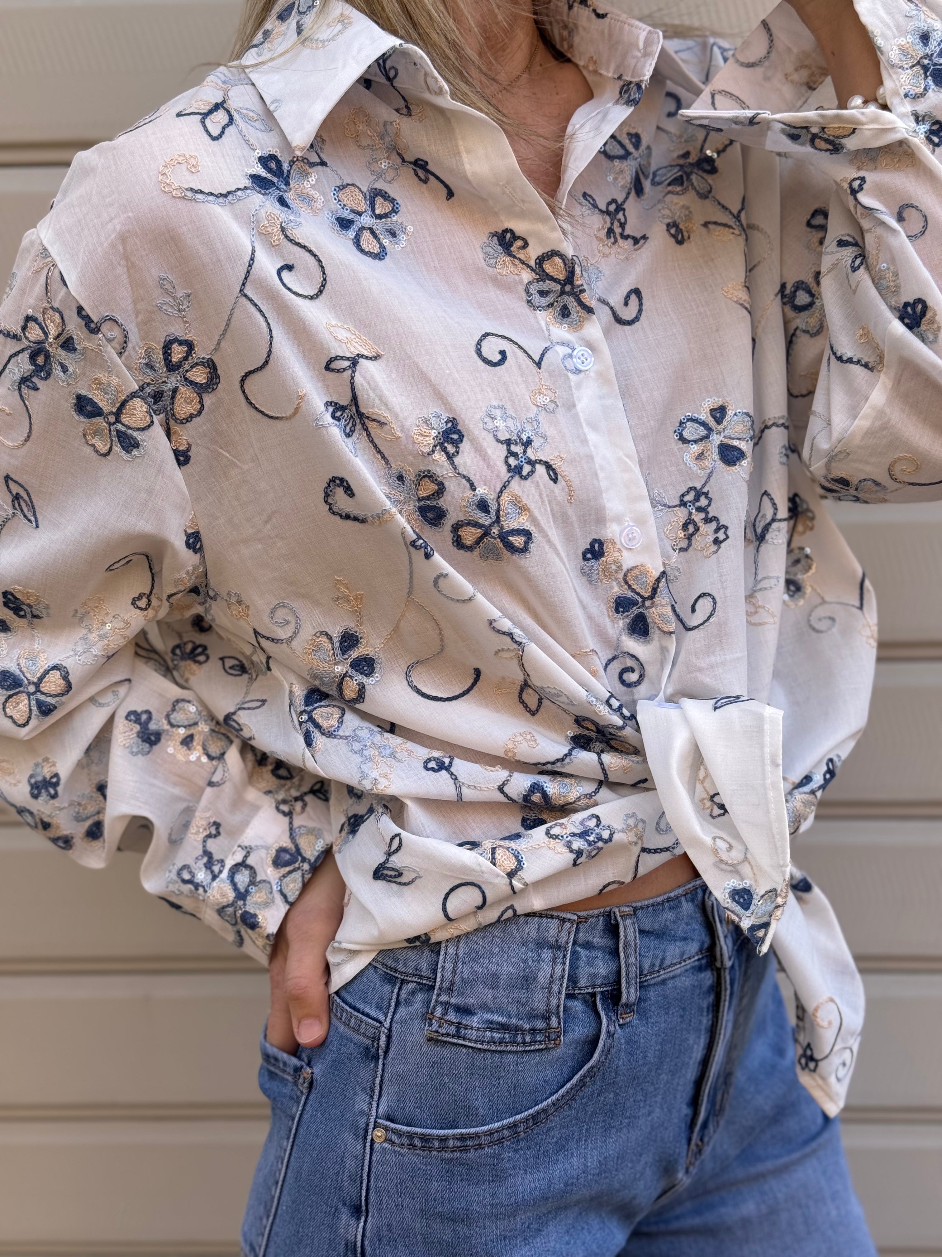 Camicia ricami e paillettes adora