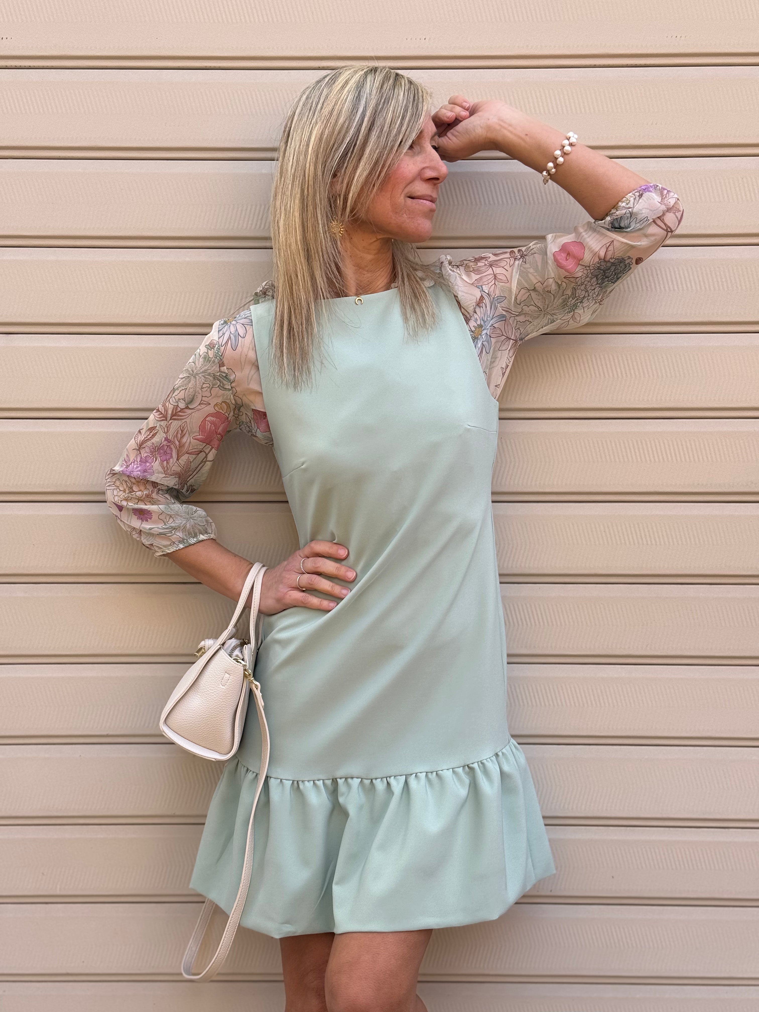 Blusa floreale con rouches mimì