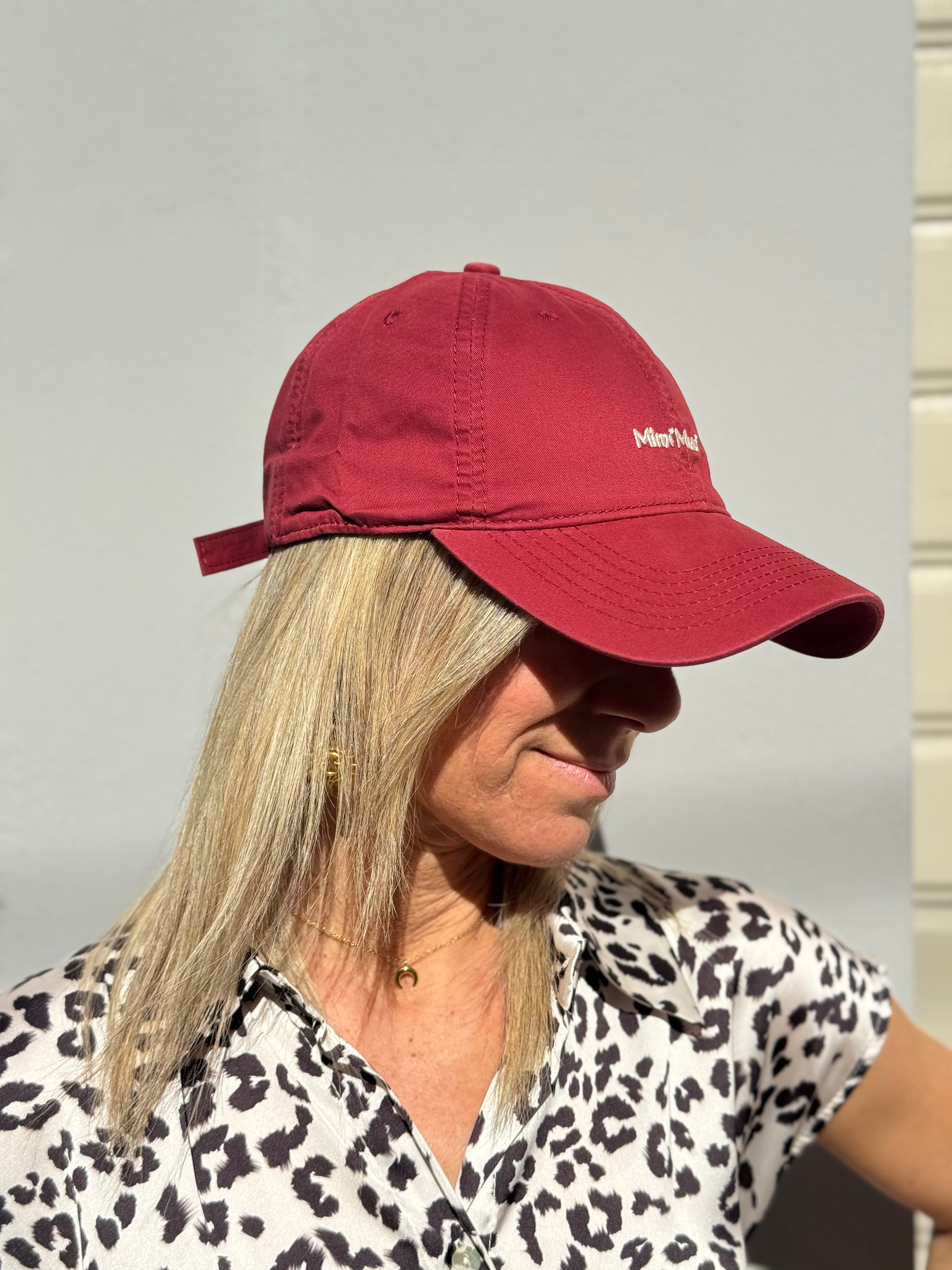 Cappello con visiera mimì