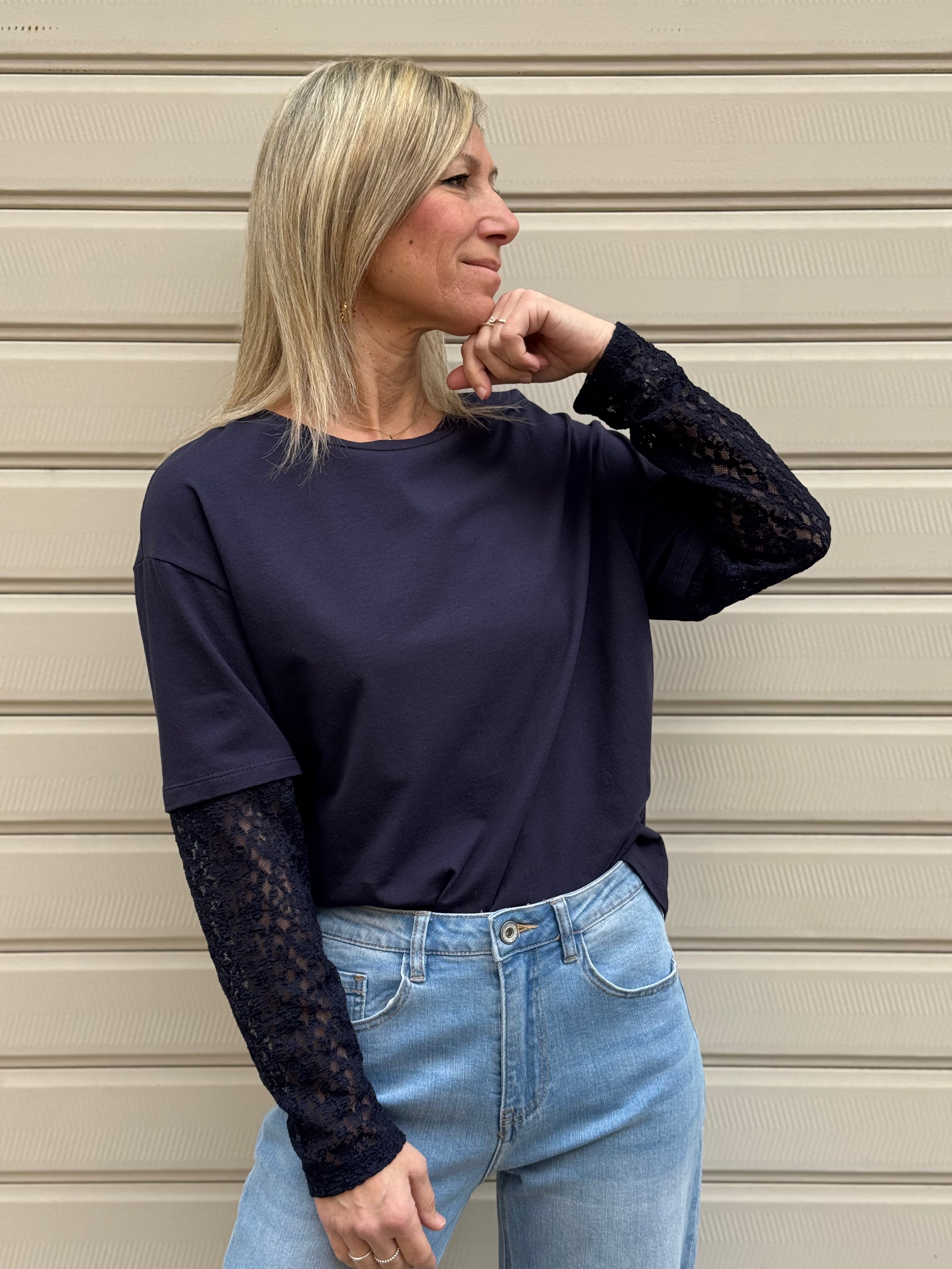 Tshirt maniche pizzo adora