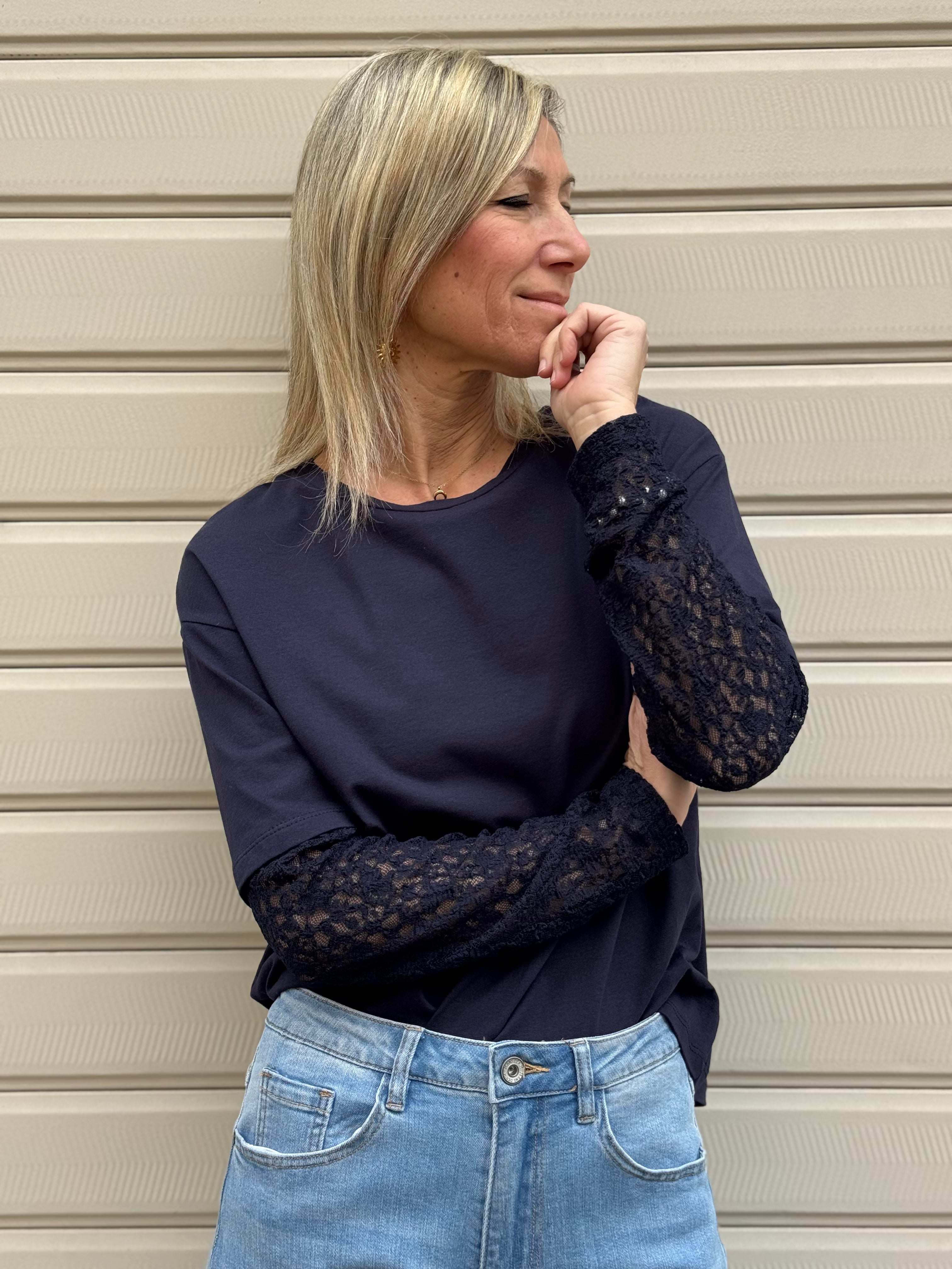 Tshirt maniche pizzo adora