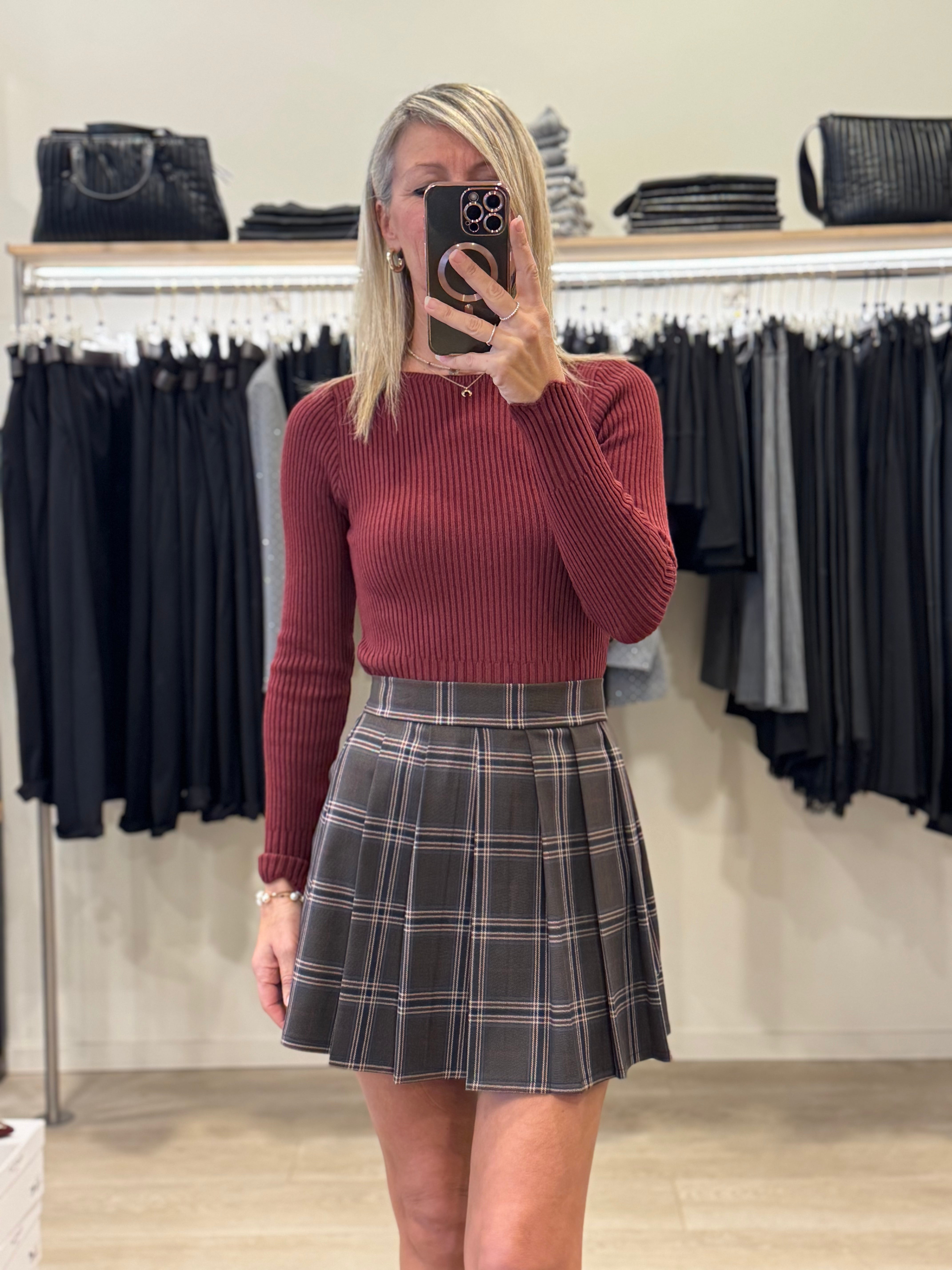 Gonna check pieghe adora