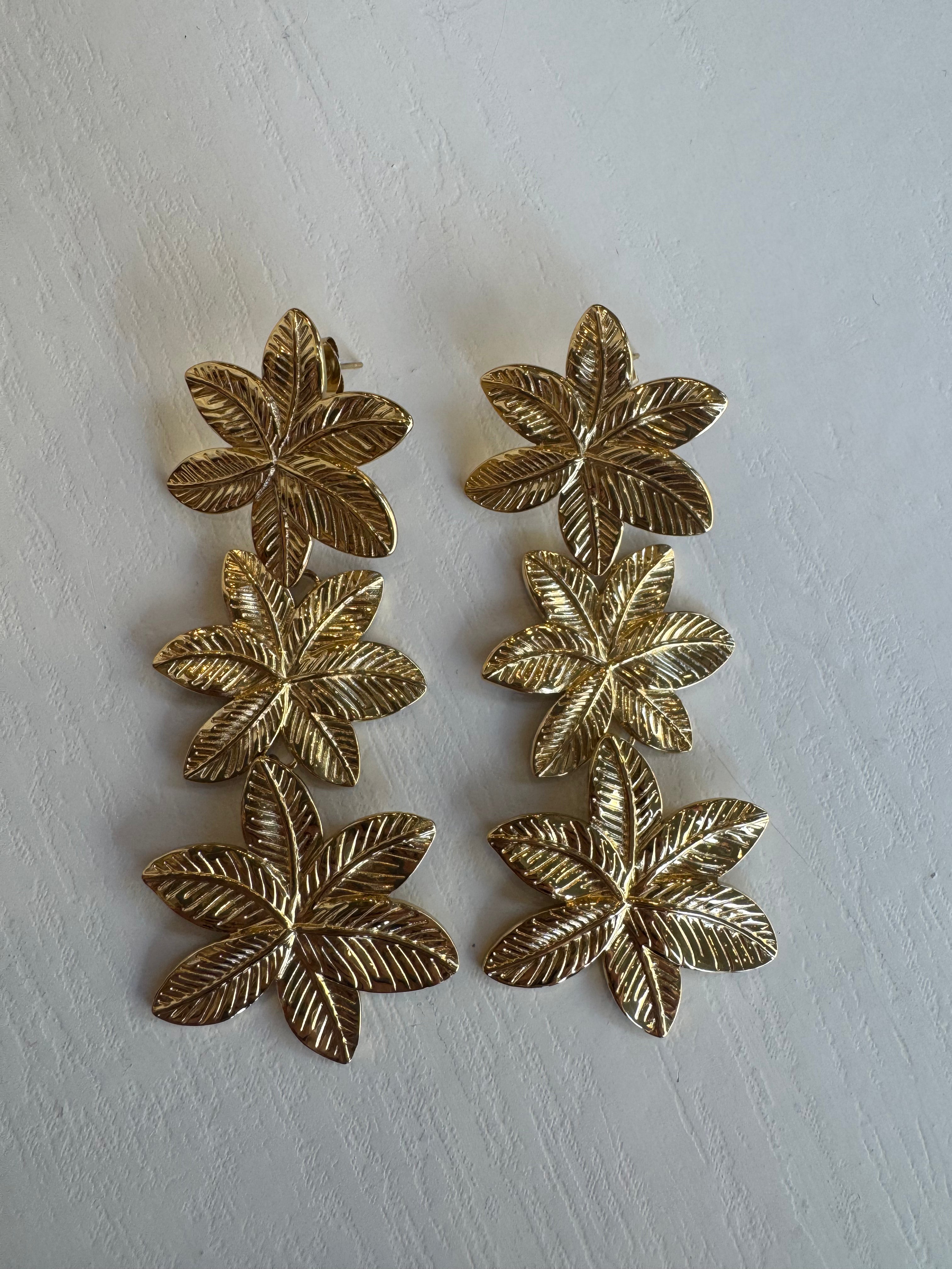 Orecchino foglie pendenti